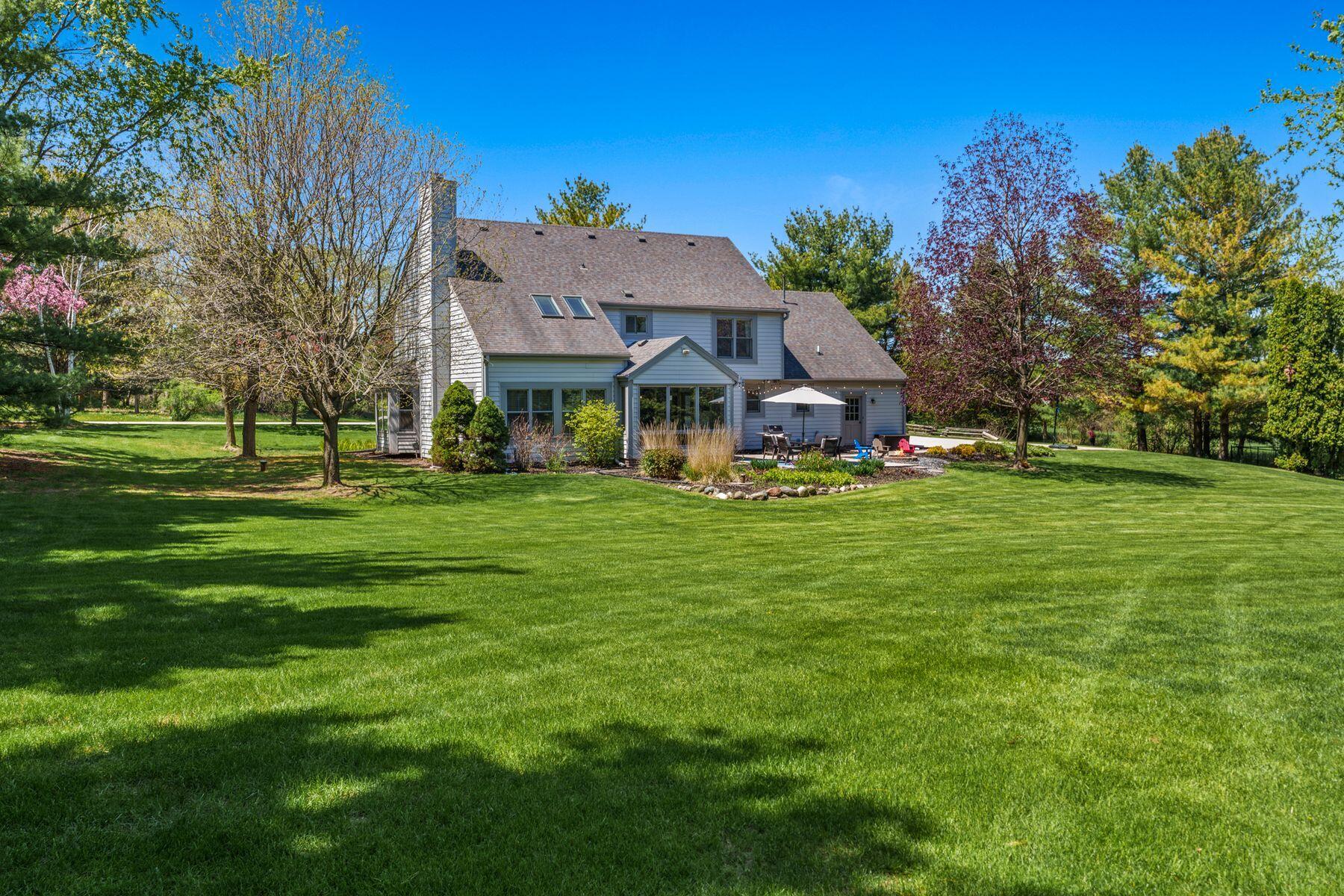 W291N1124 Churchview Dr