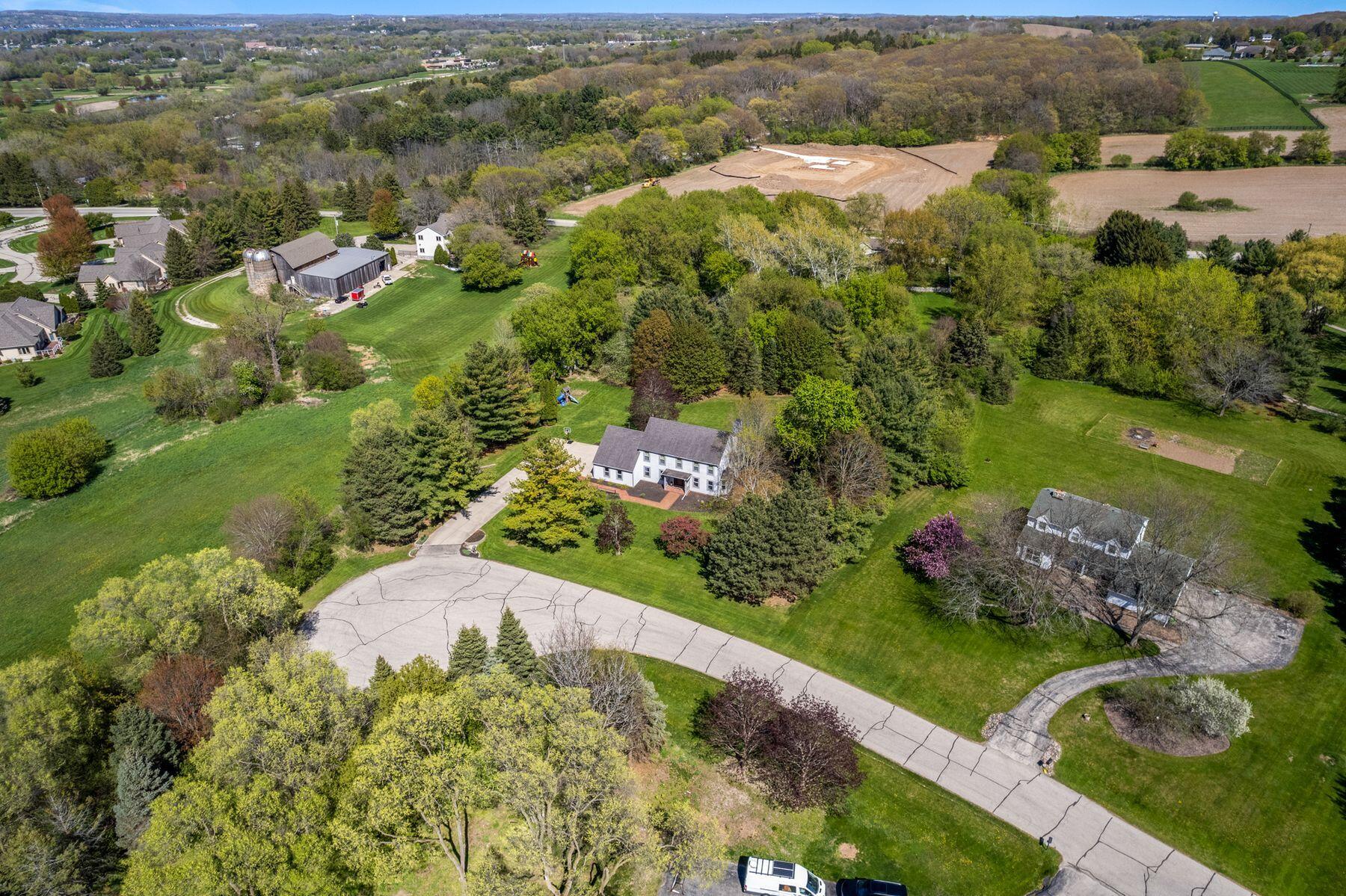 W291N1124 Churchview Dr