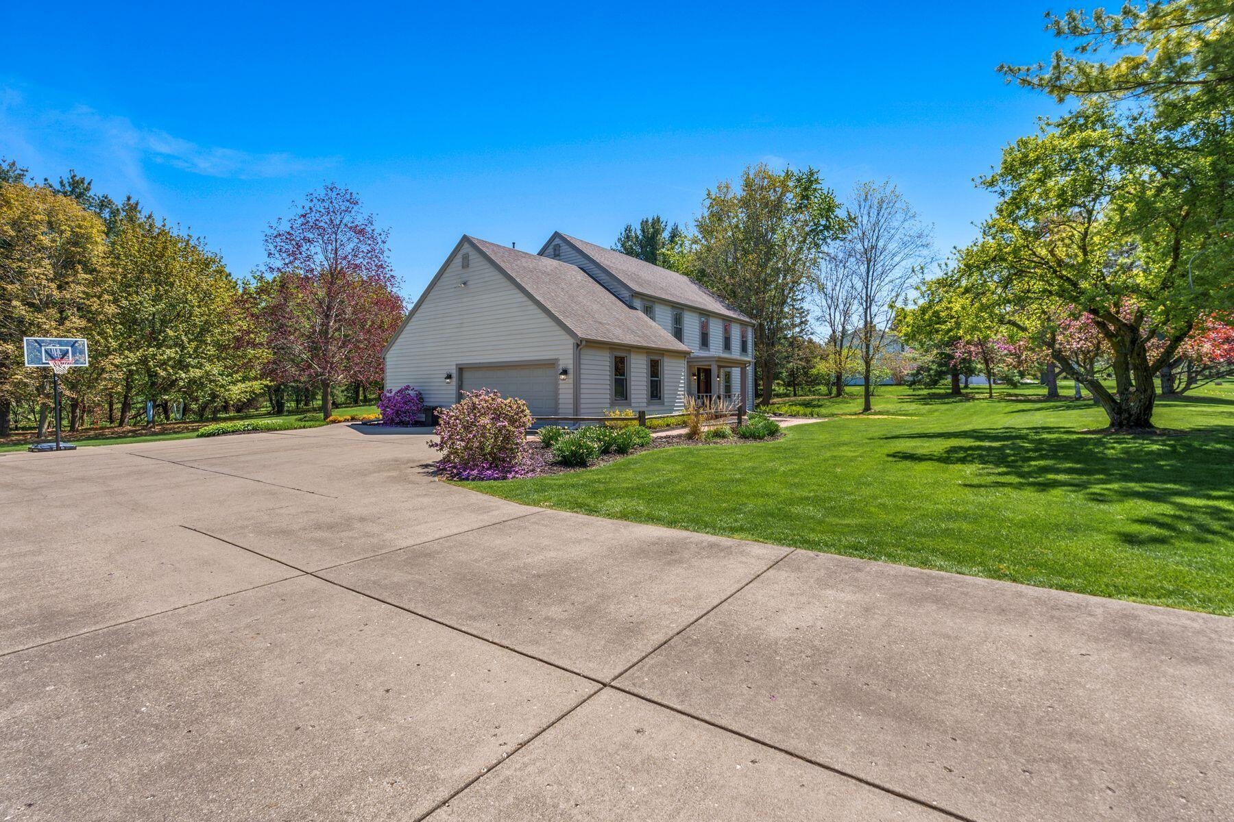 W291N1124 Churchview Dr