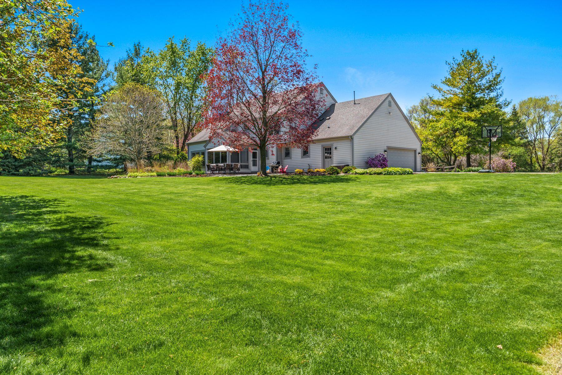 W291N1124 Churchview Dr