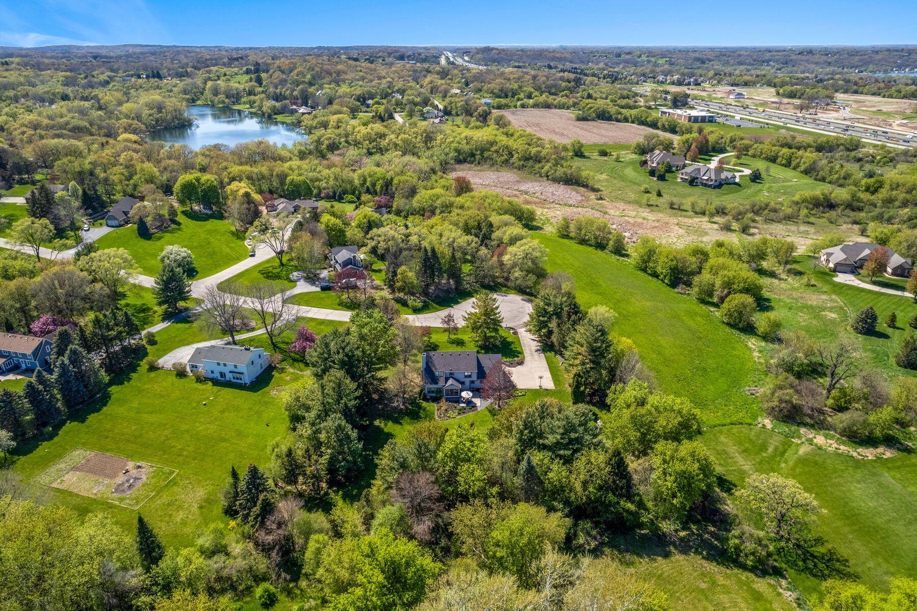 W291N1124 Churchview Dr