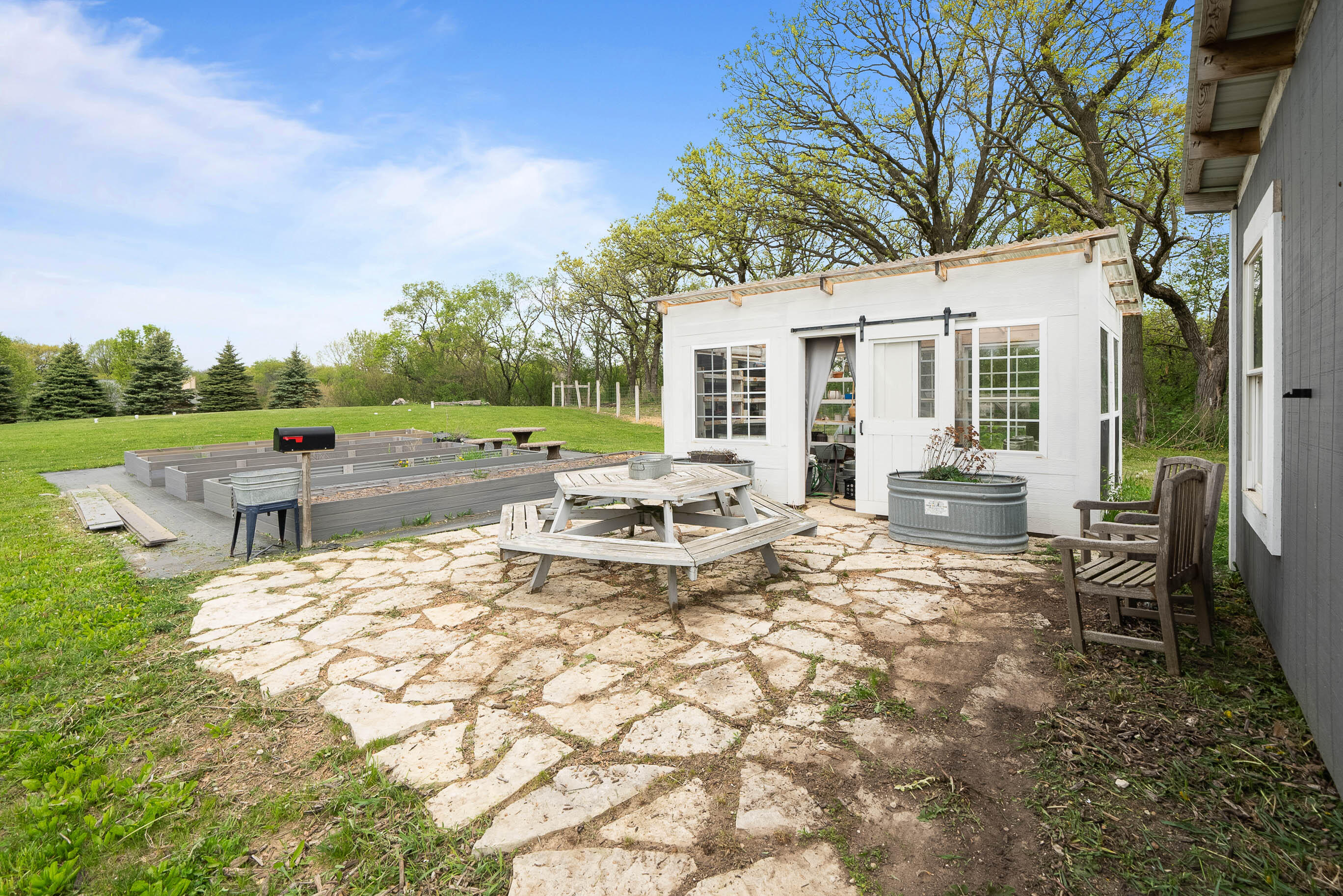 2577 Back Rd