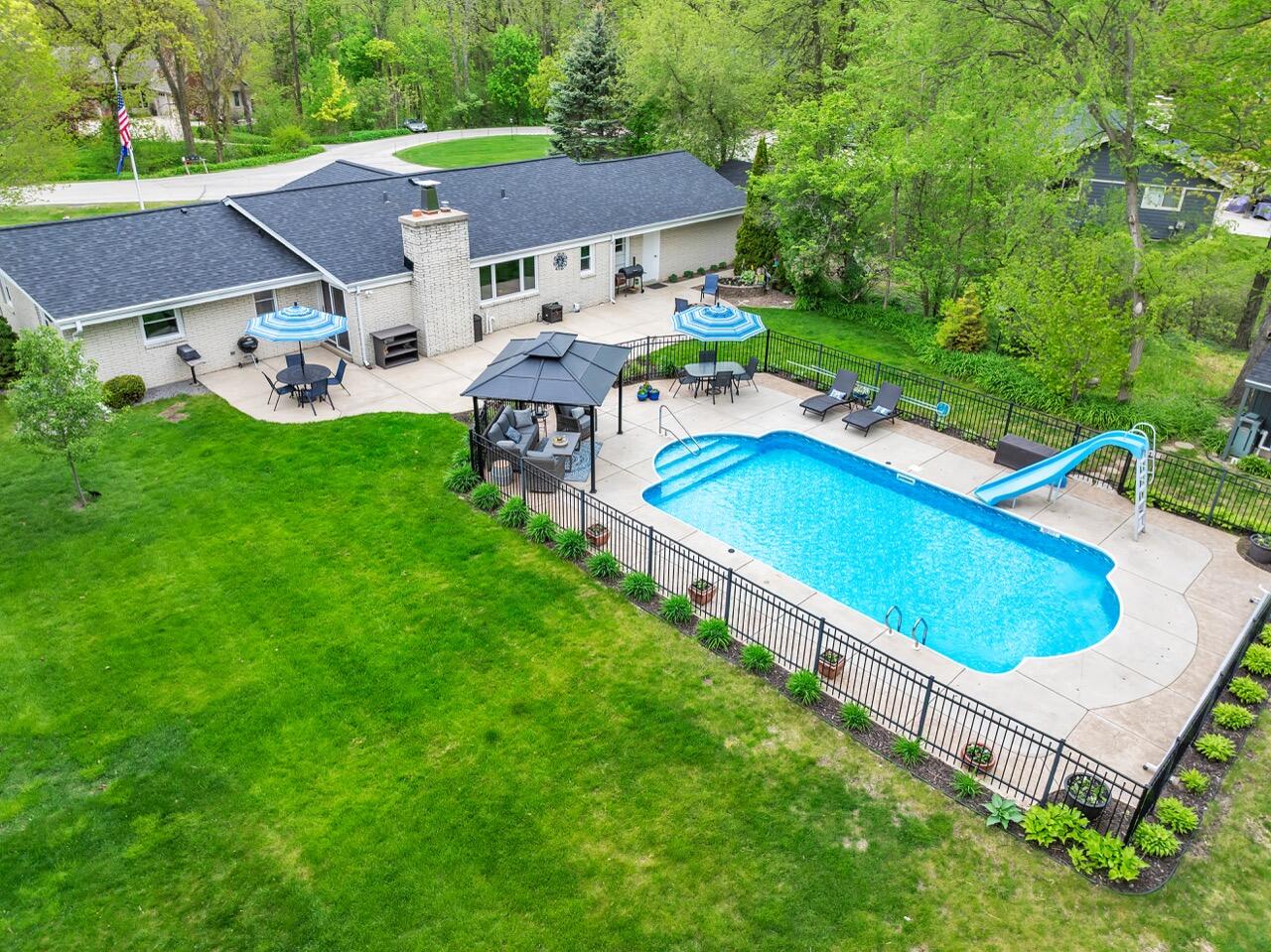 4619 Stonebridge Dr