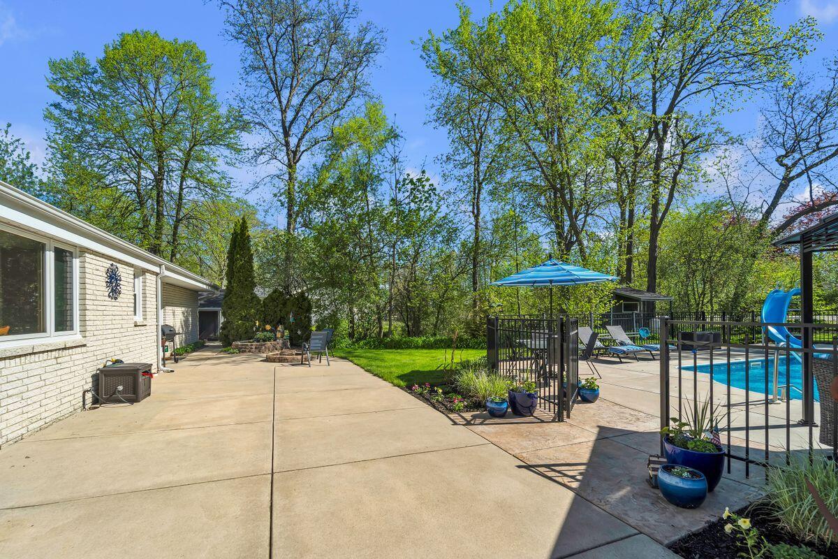 4619 Stonebridge Dr