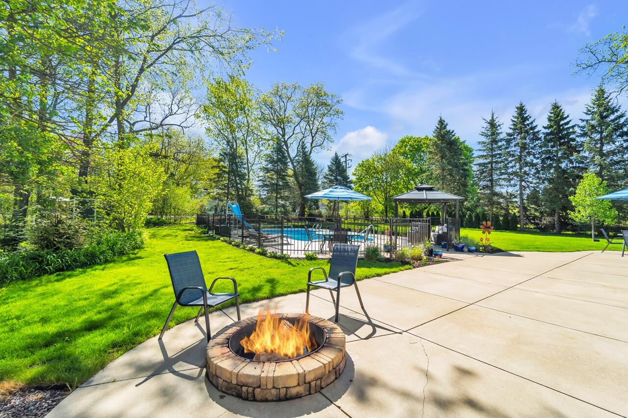 4619 Stonebridge Dr