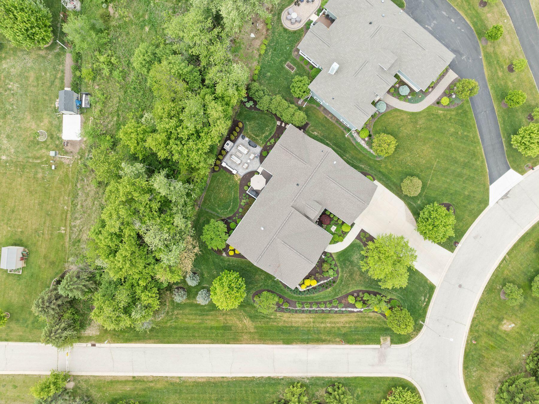 833 Red Hawk Dr