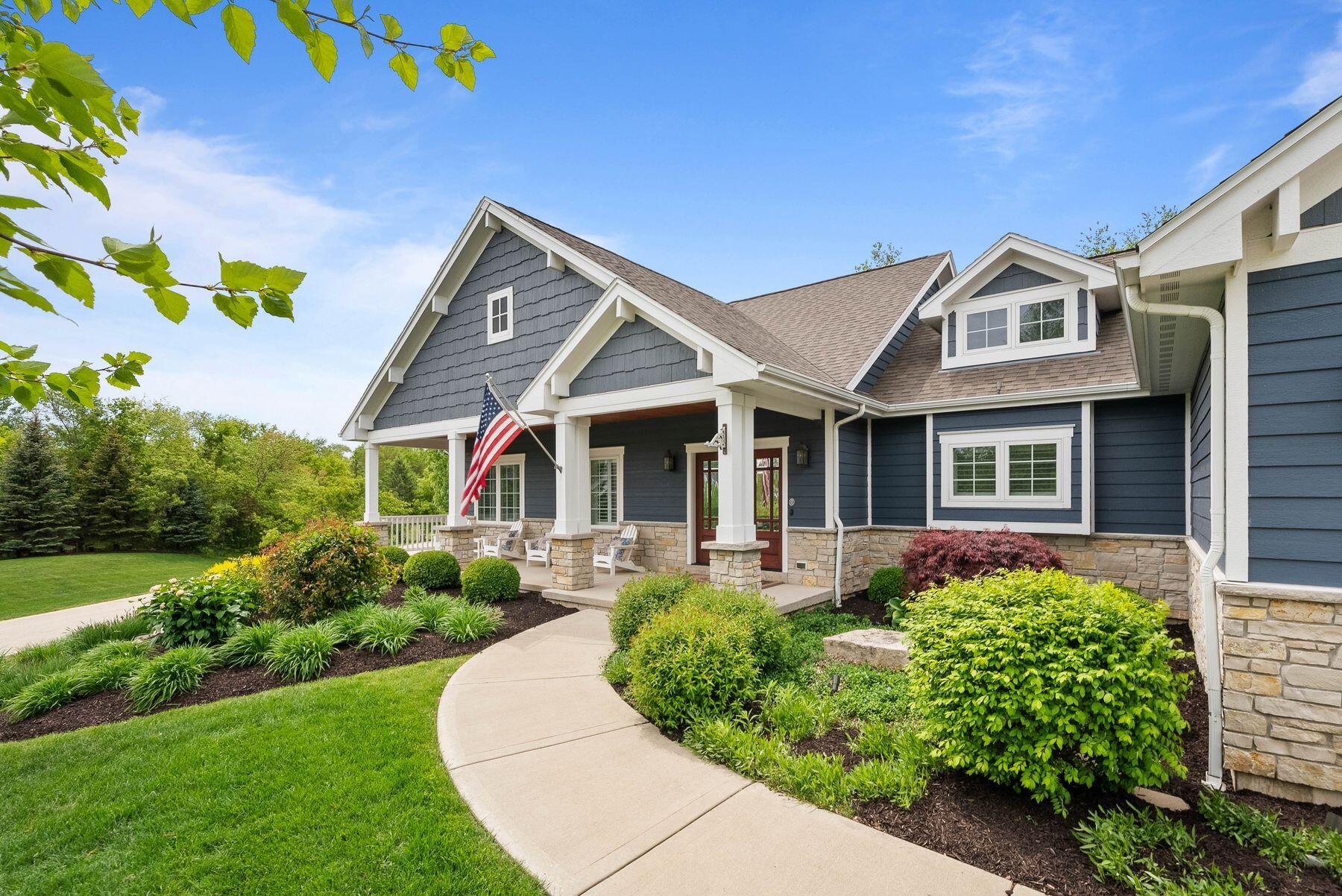 833 Red Hawk Dr