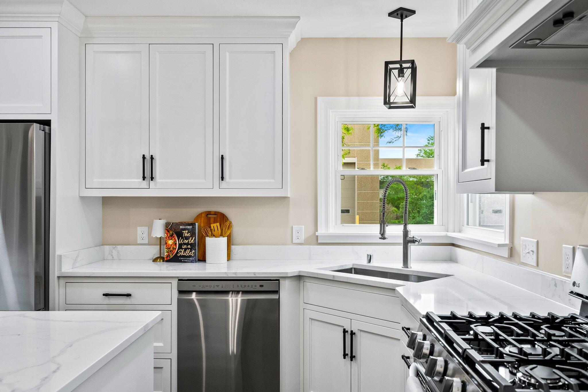 5001 N Bay Ridge Ave