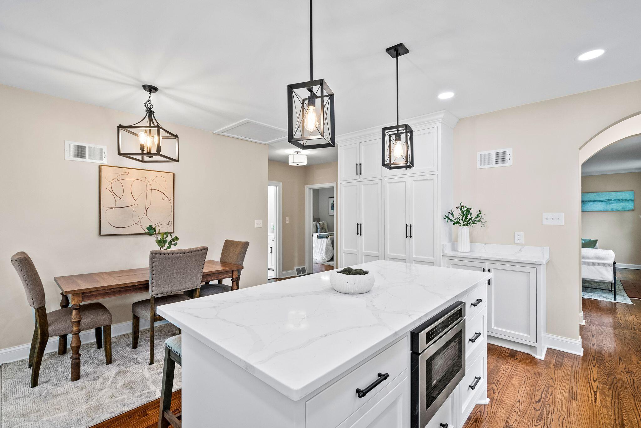 5001 N Bay Ridge Ave