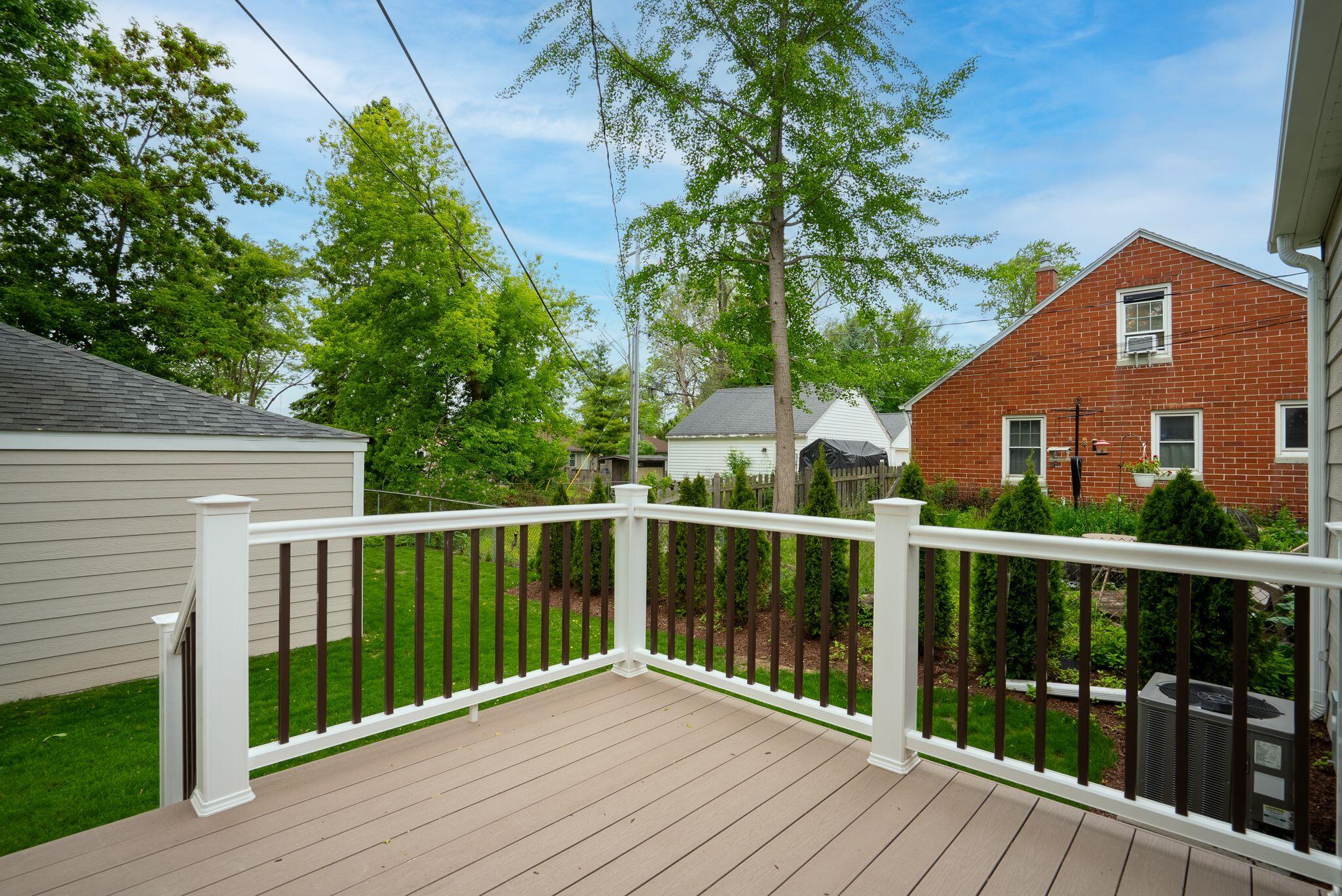 5001 N Bay Ridge Ave