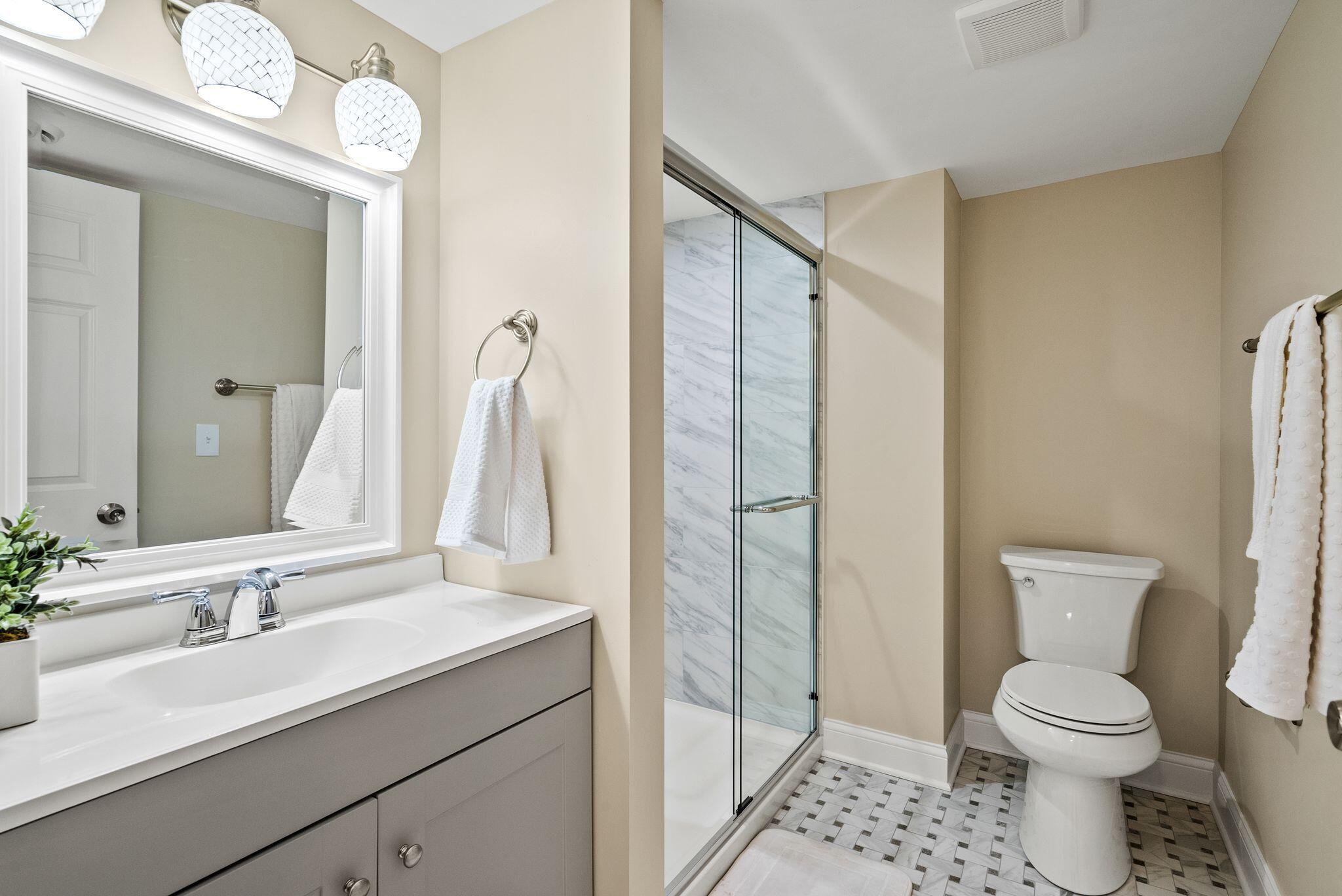 5001 N Bay Ridge Ave