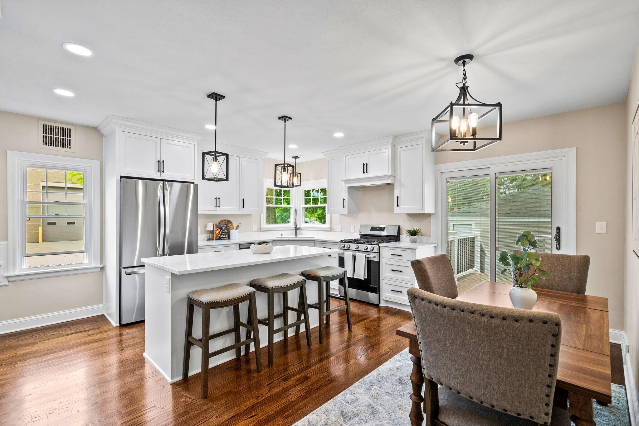 5001 N Bay Ridge Ave