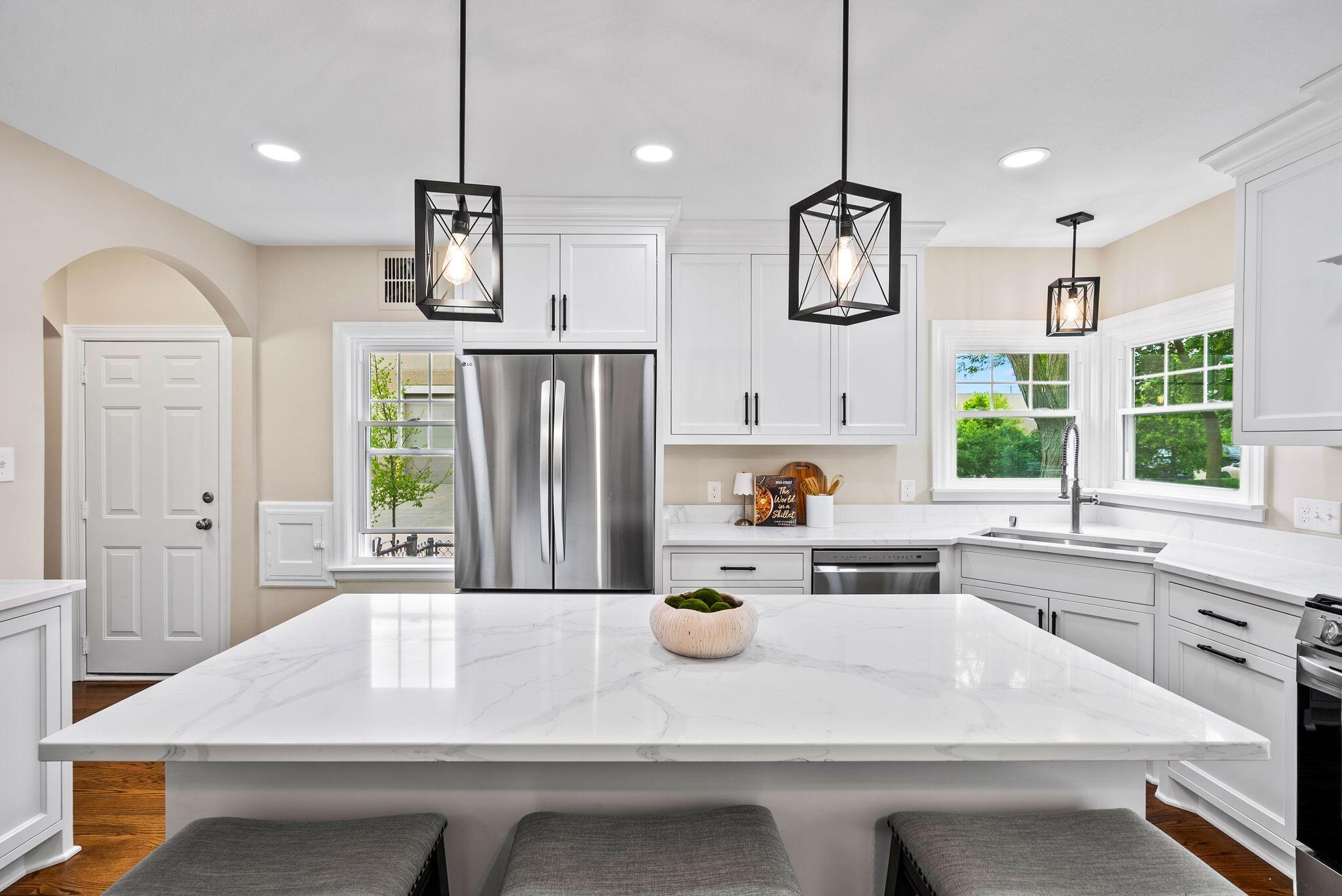 5001 N Bay Ridge Ave