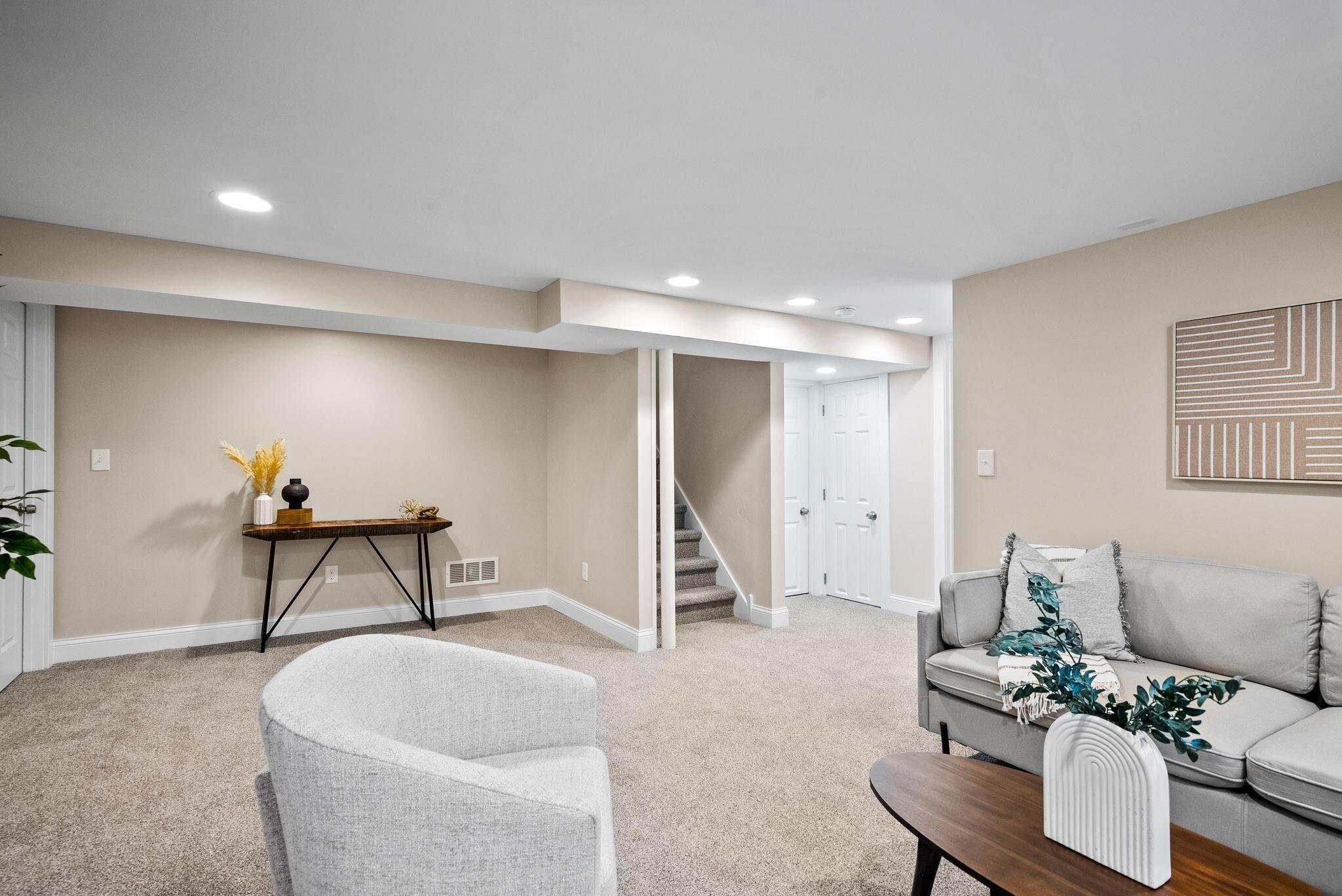 5001 N Bay Ridge Ave