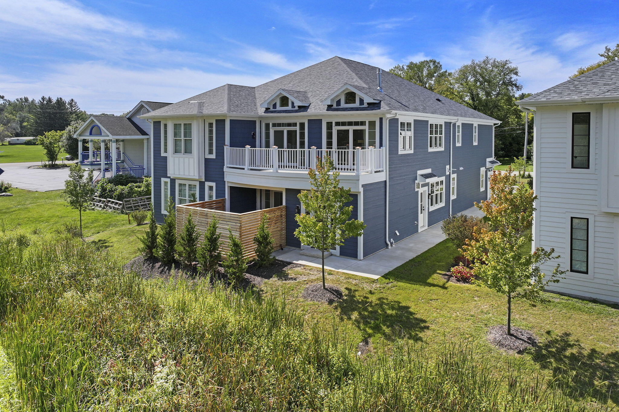 571 Mill St