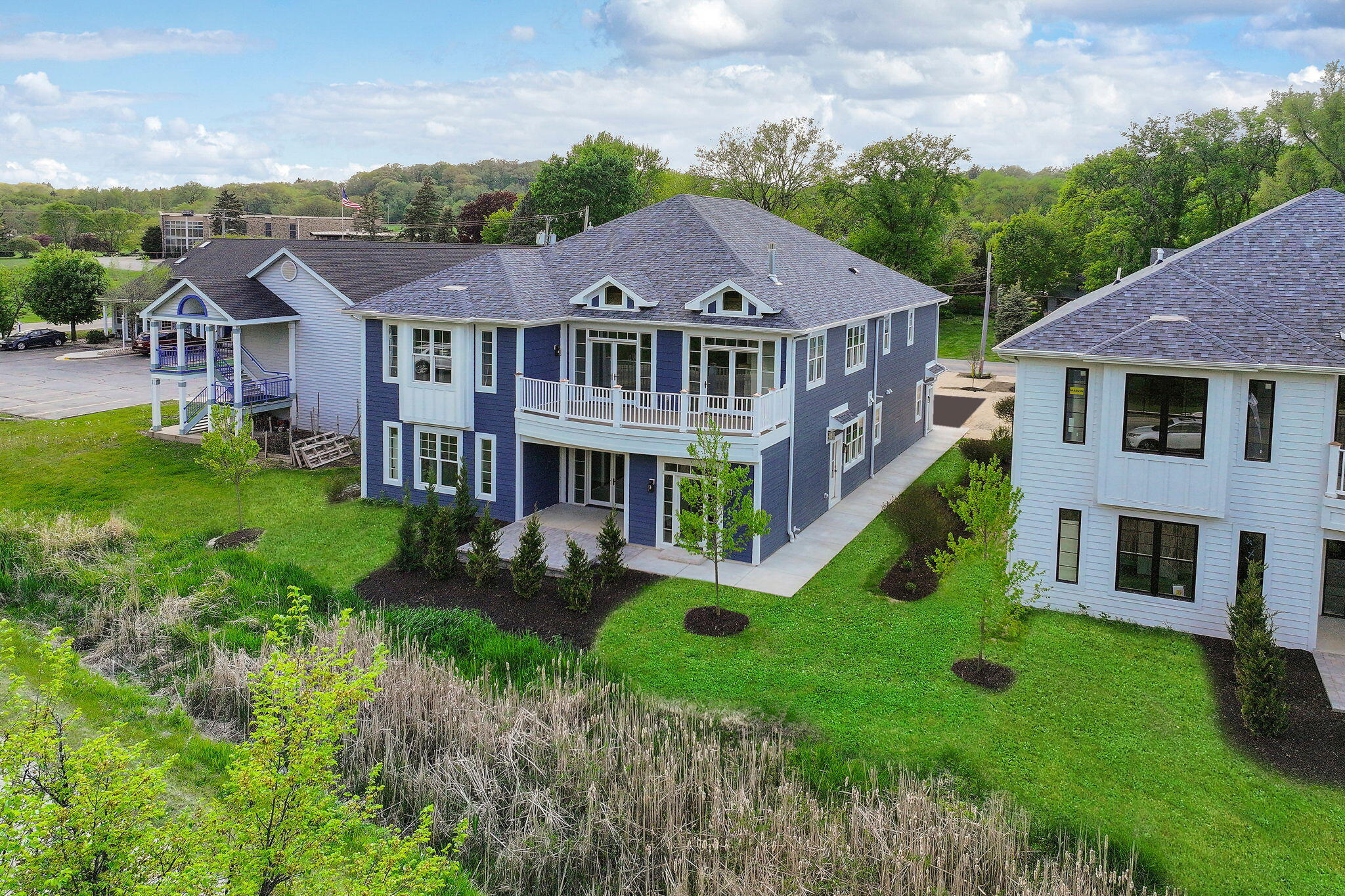 571 Mill St