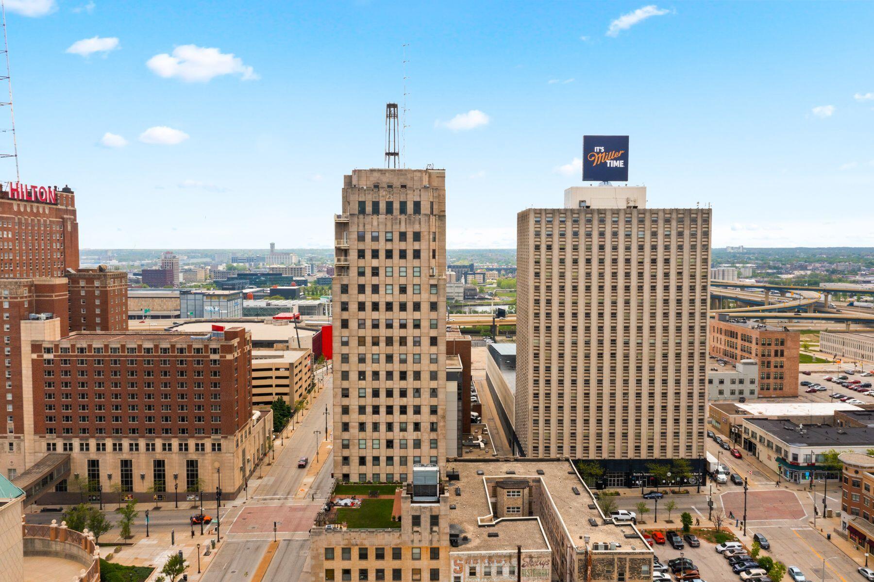 606 W Wisconsin Ave