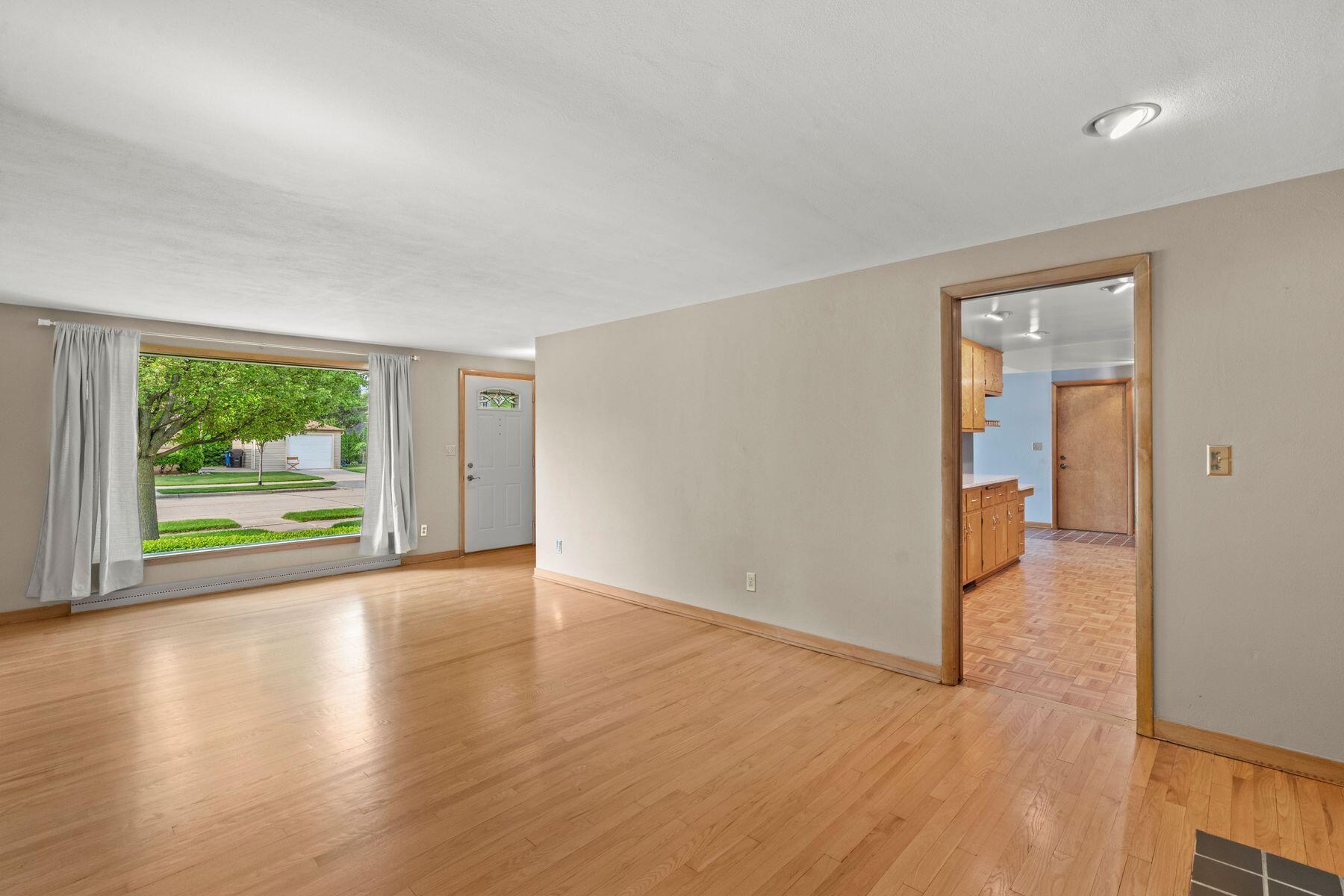 600 Lombard Ave