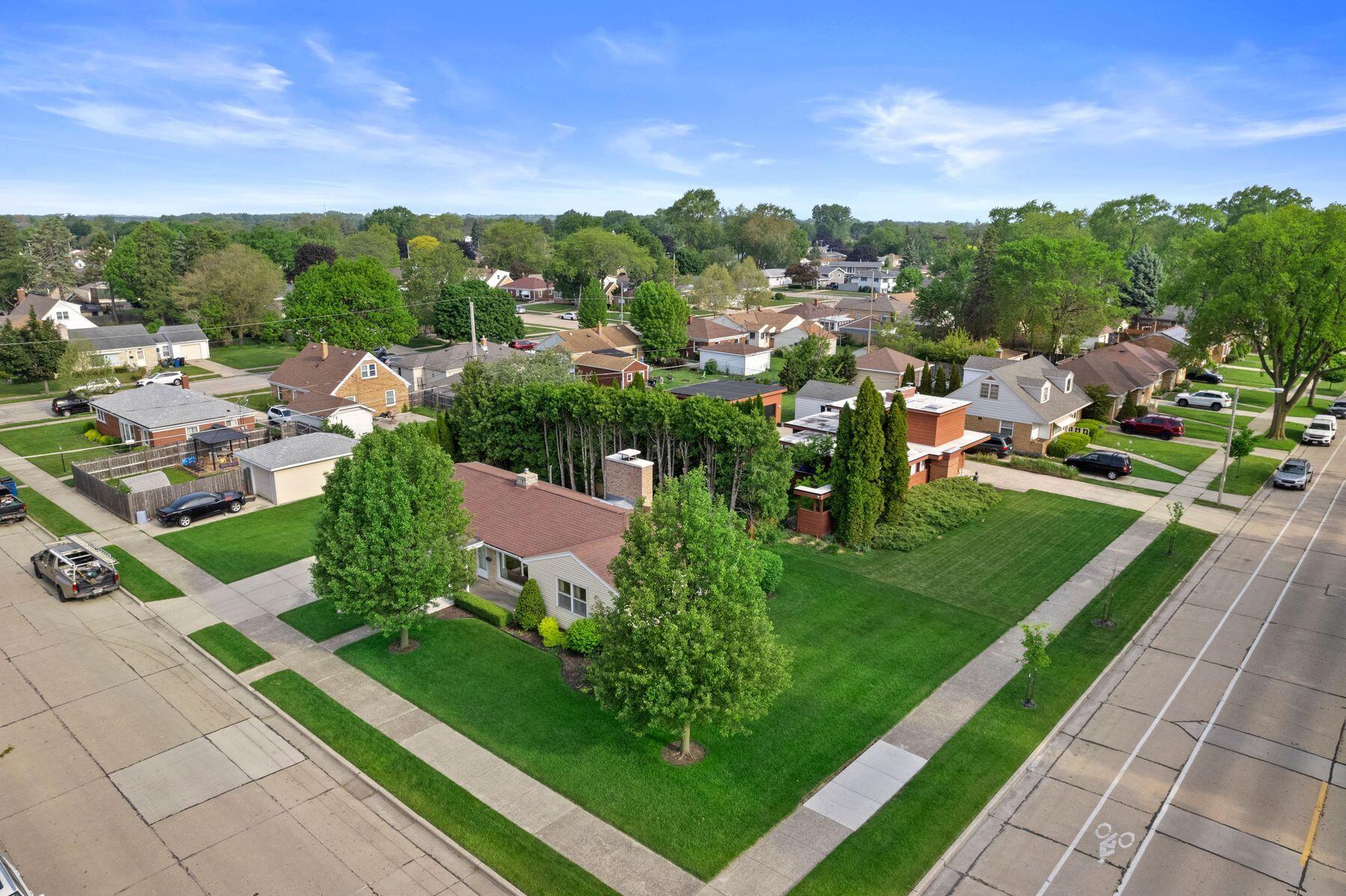 600 Lombard Ave