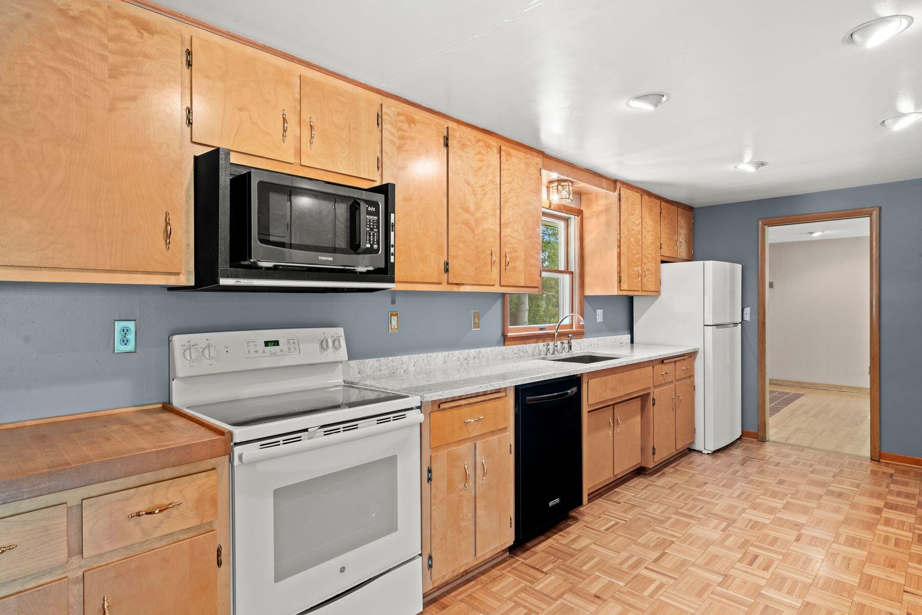 600 Lombard Ave