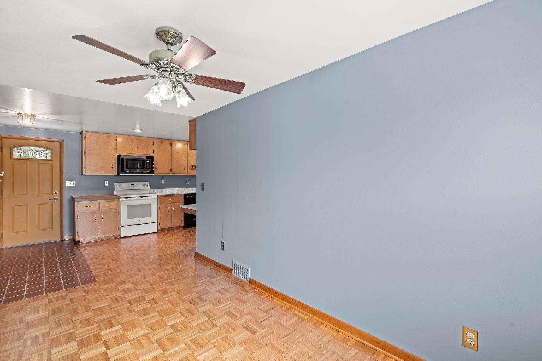 600 Lombard Ave