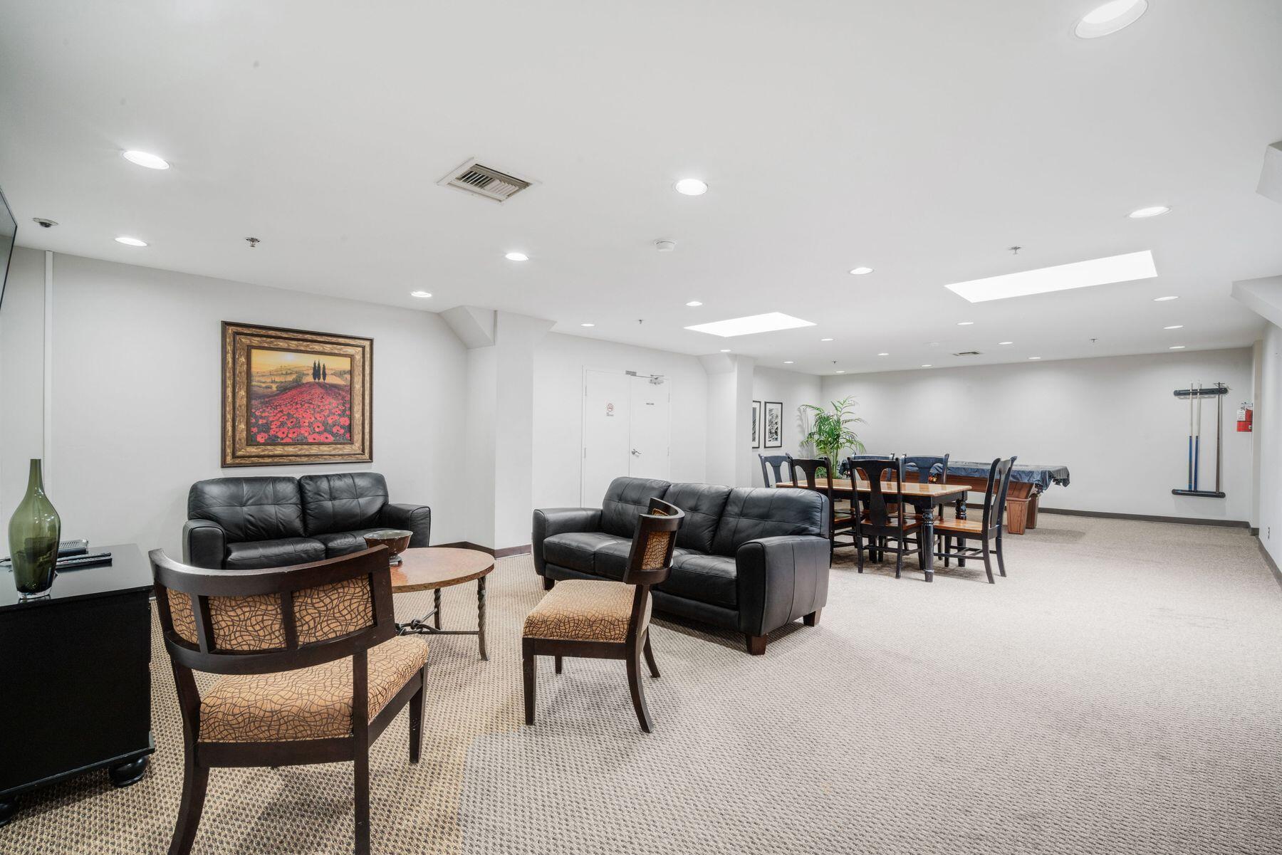 234 N Broadway -