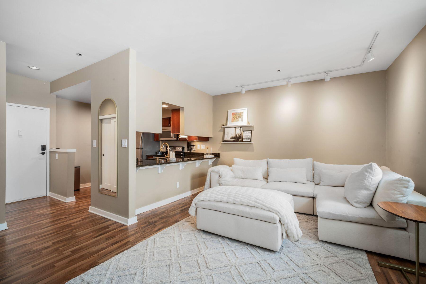234 N Broadway -