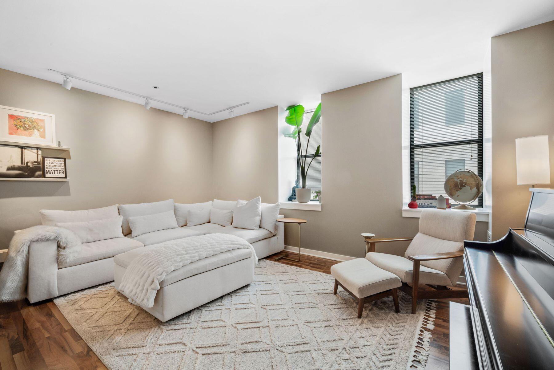 234 N Broadway -