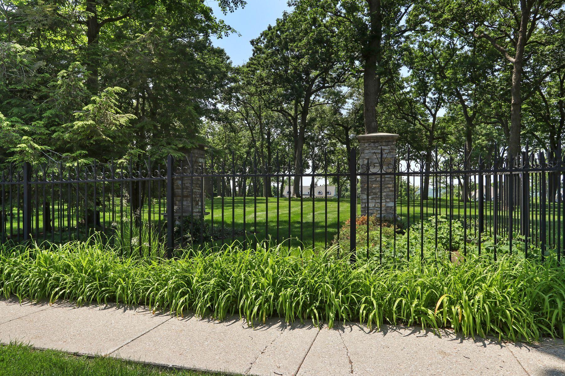 630 S Lake Shore Dr