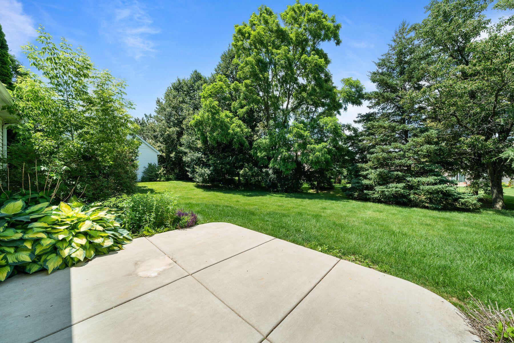 406 Lakewood Dr
