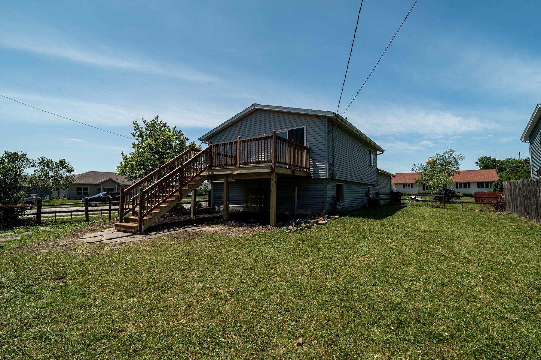 9316 Broadway Dr