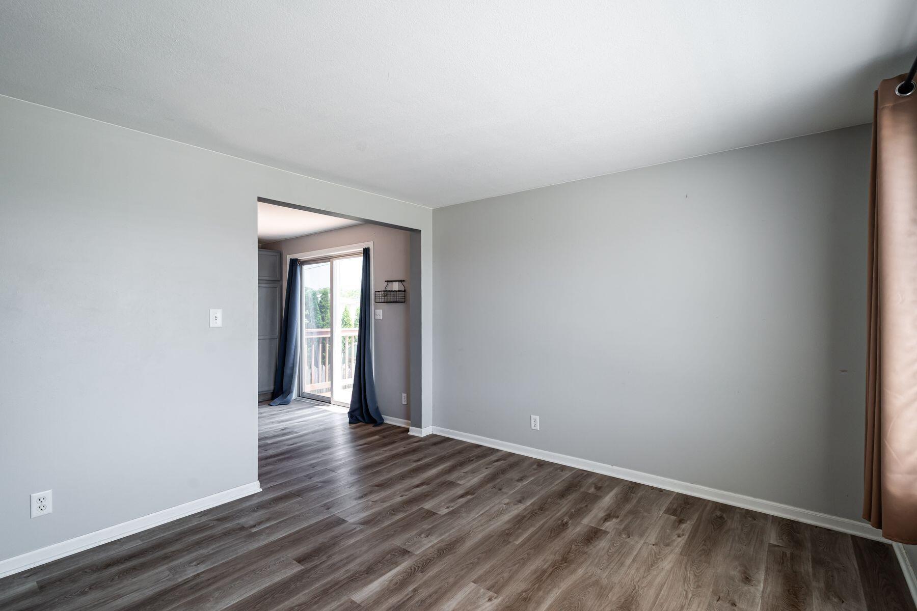 9316 Broadway Dr