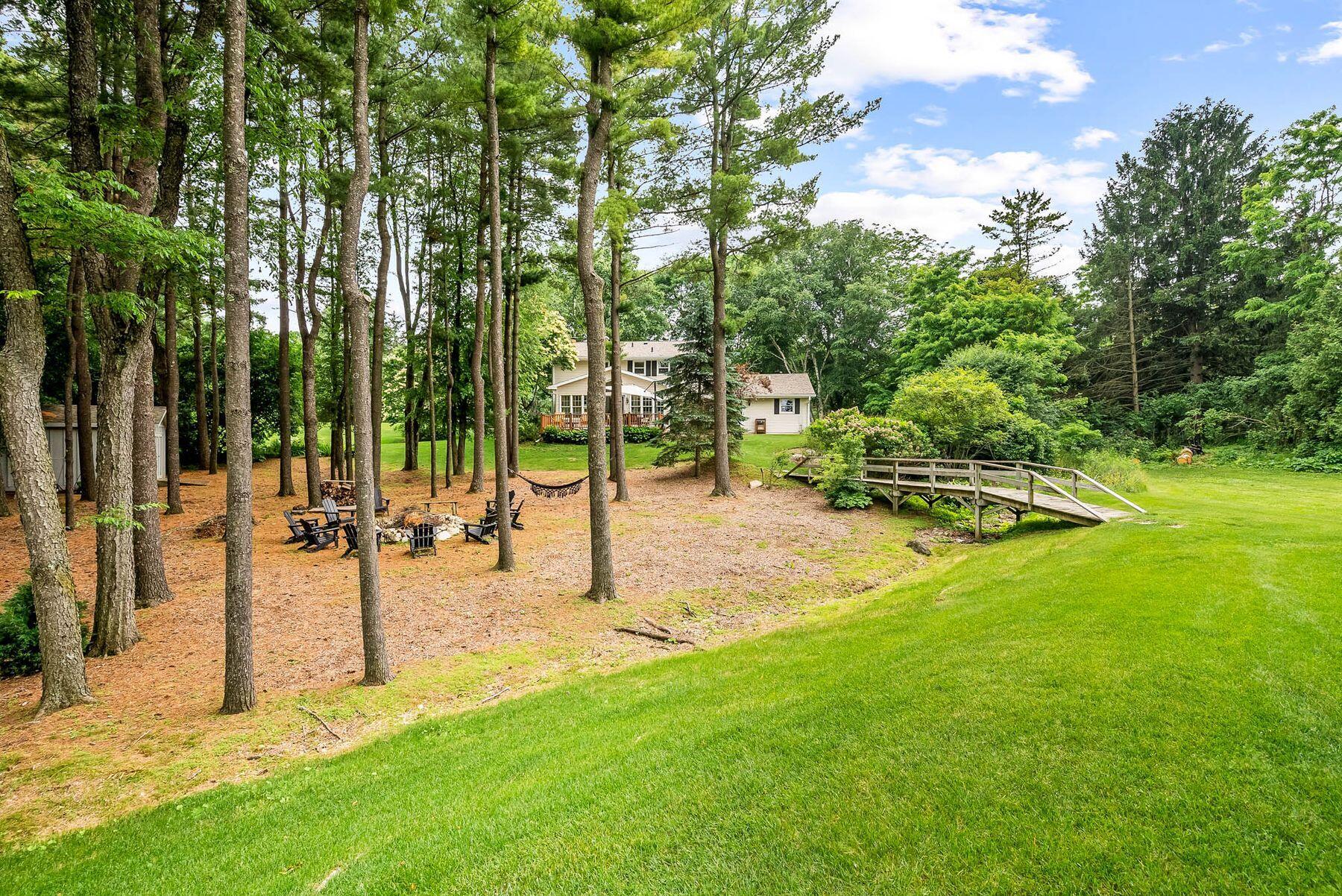 10930 Hidden Valley Dr