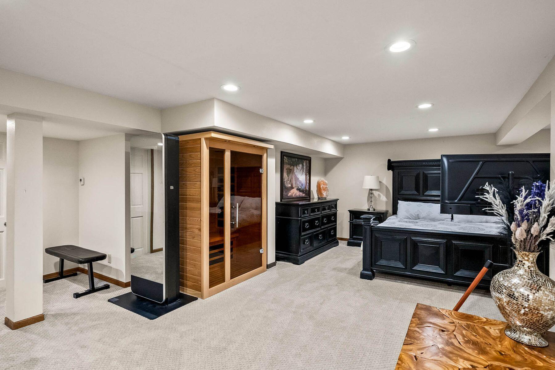 10930 Hidden Valley Dr