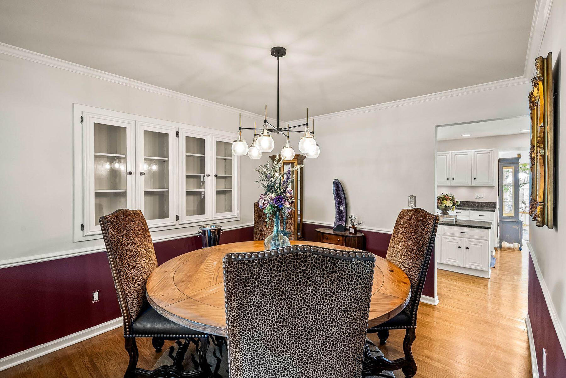 10930 Hidden Valley Dr