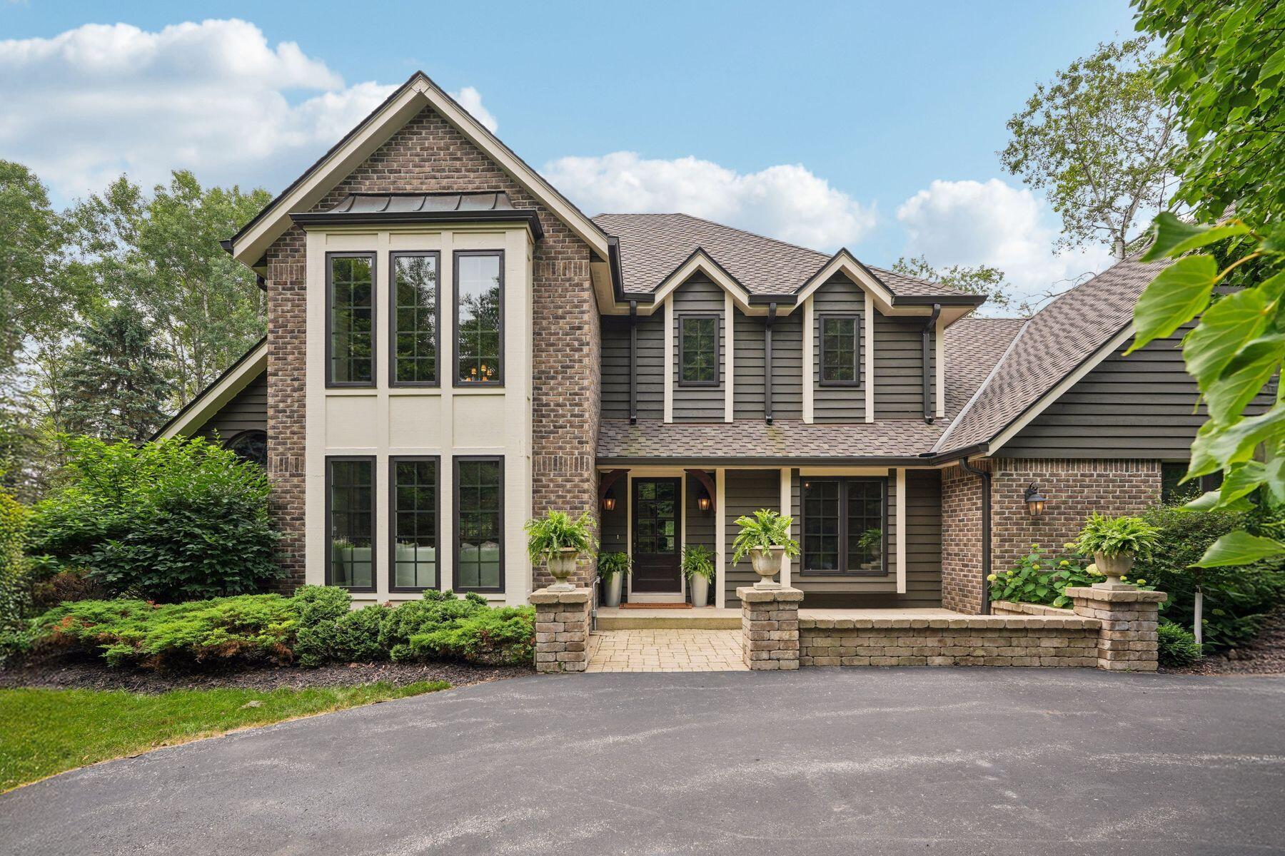 1385 E Sauk Rd