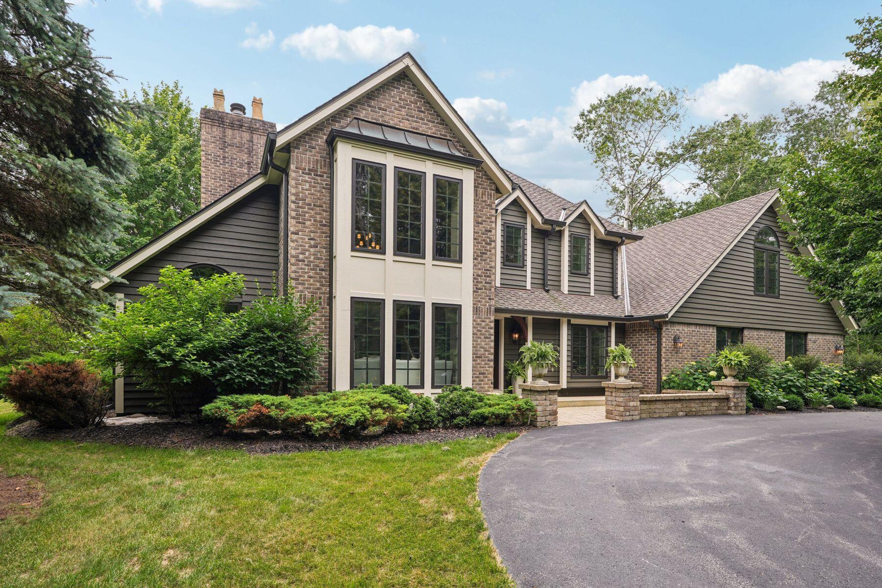 1385 E Sauk Rd