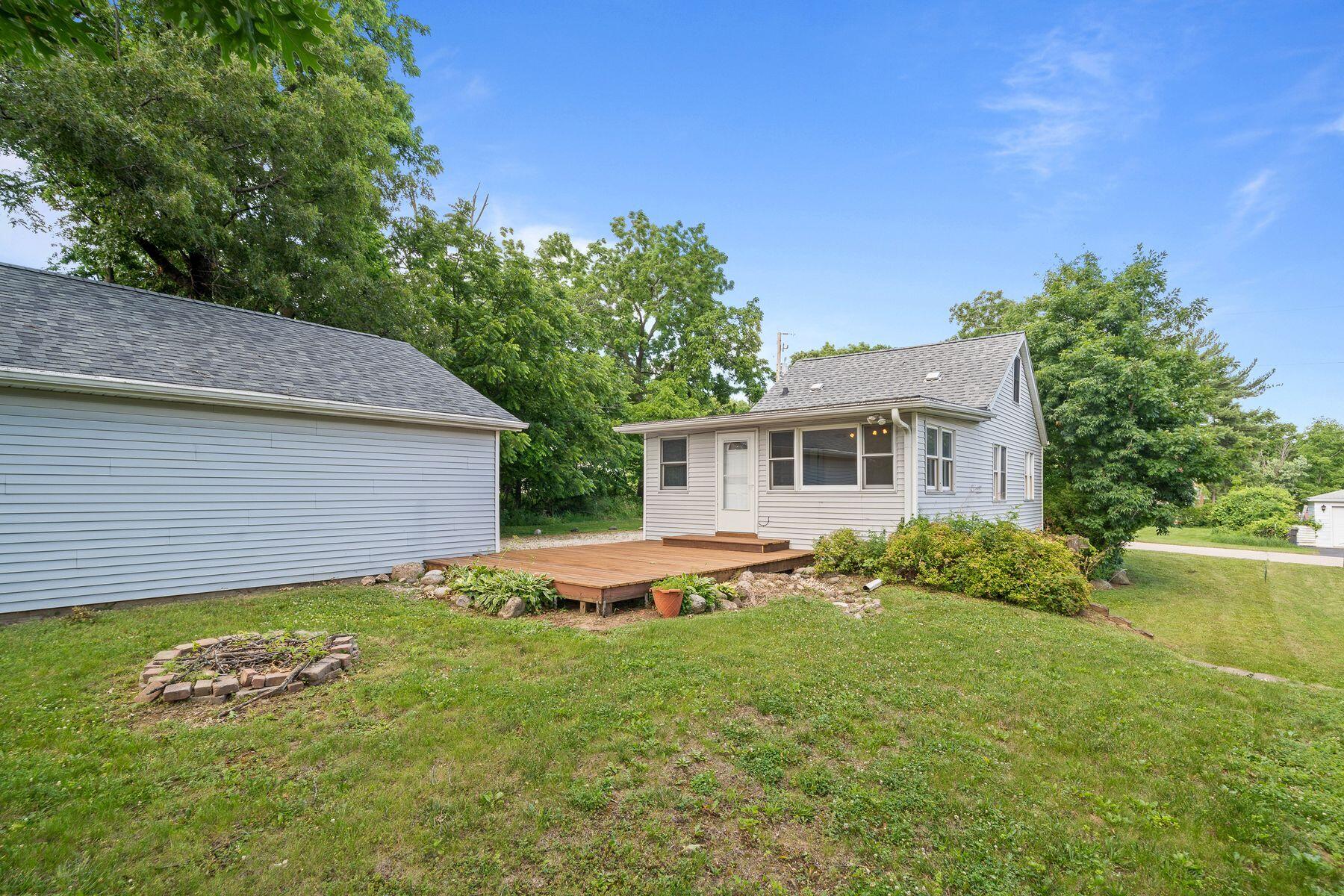 N3335 University Rd