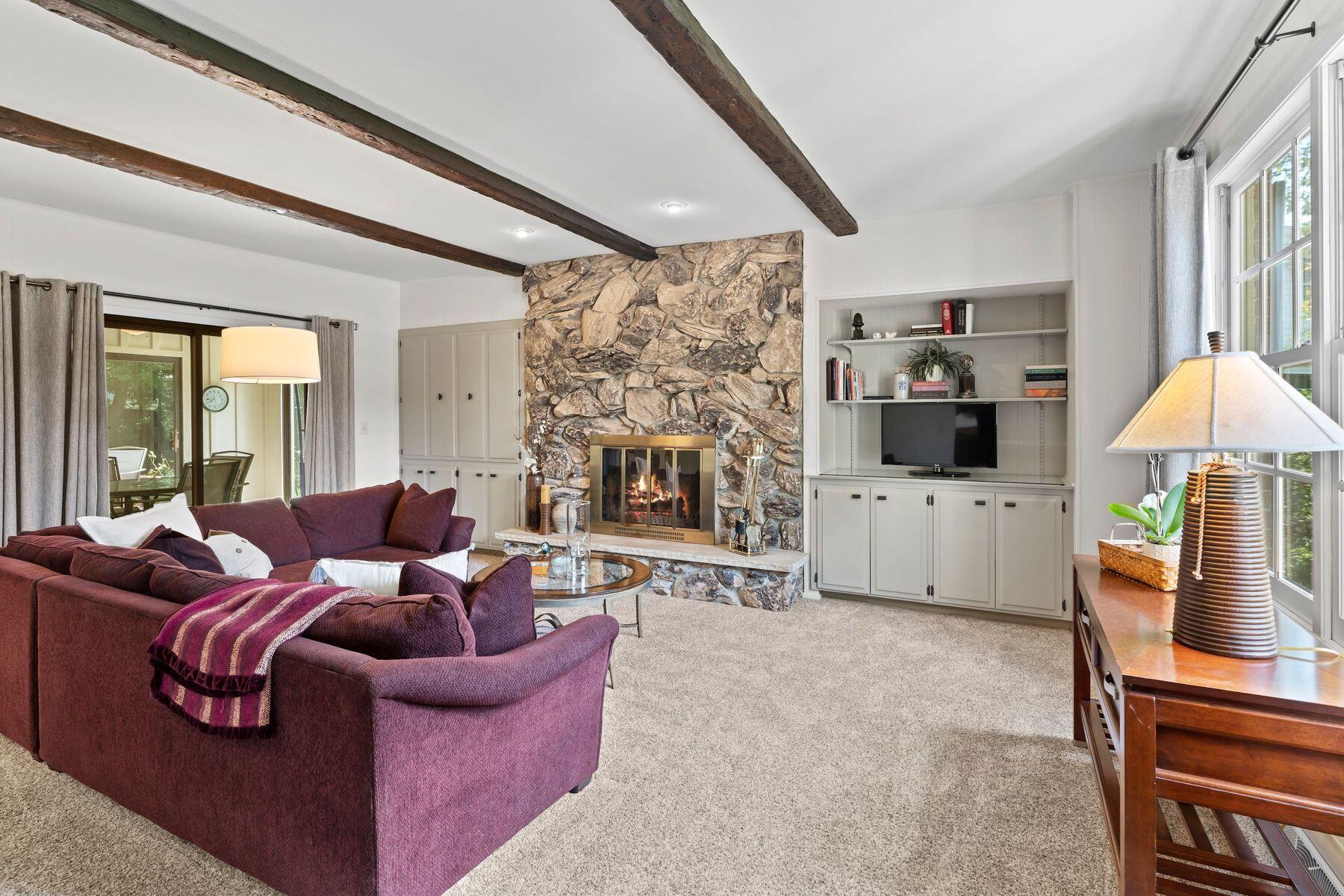 21330 Almesbury Ct