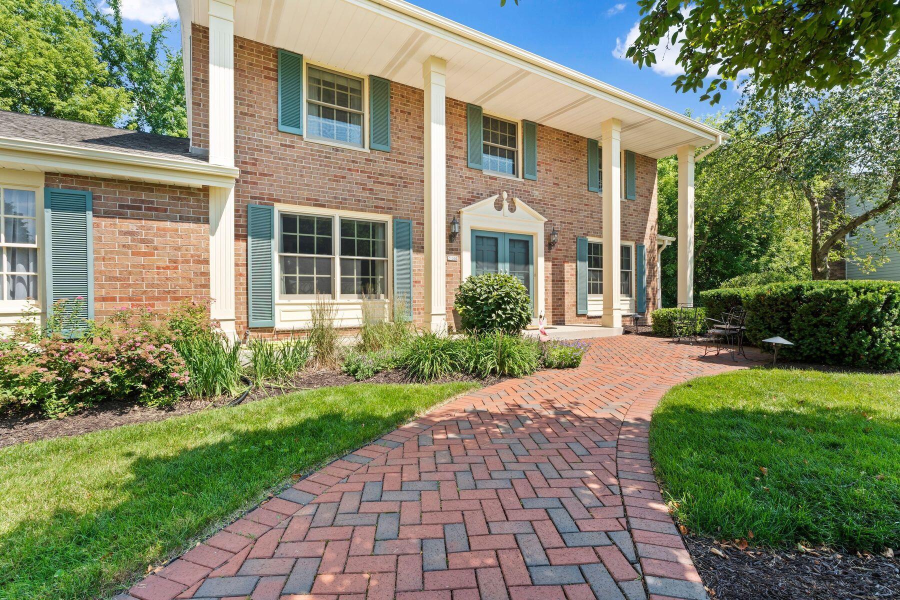 21330 Almesbury Ct