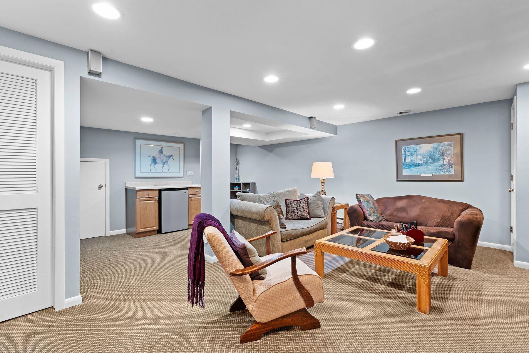 21330 Almesbury Ct