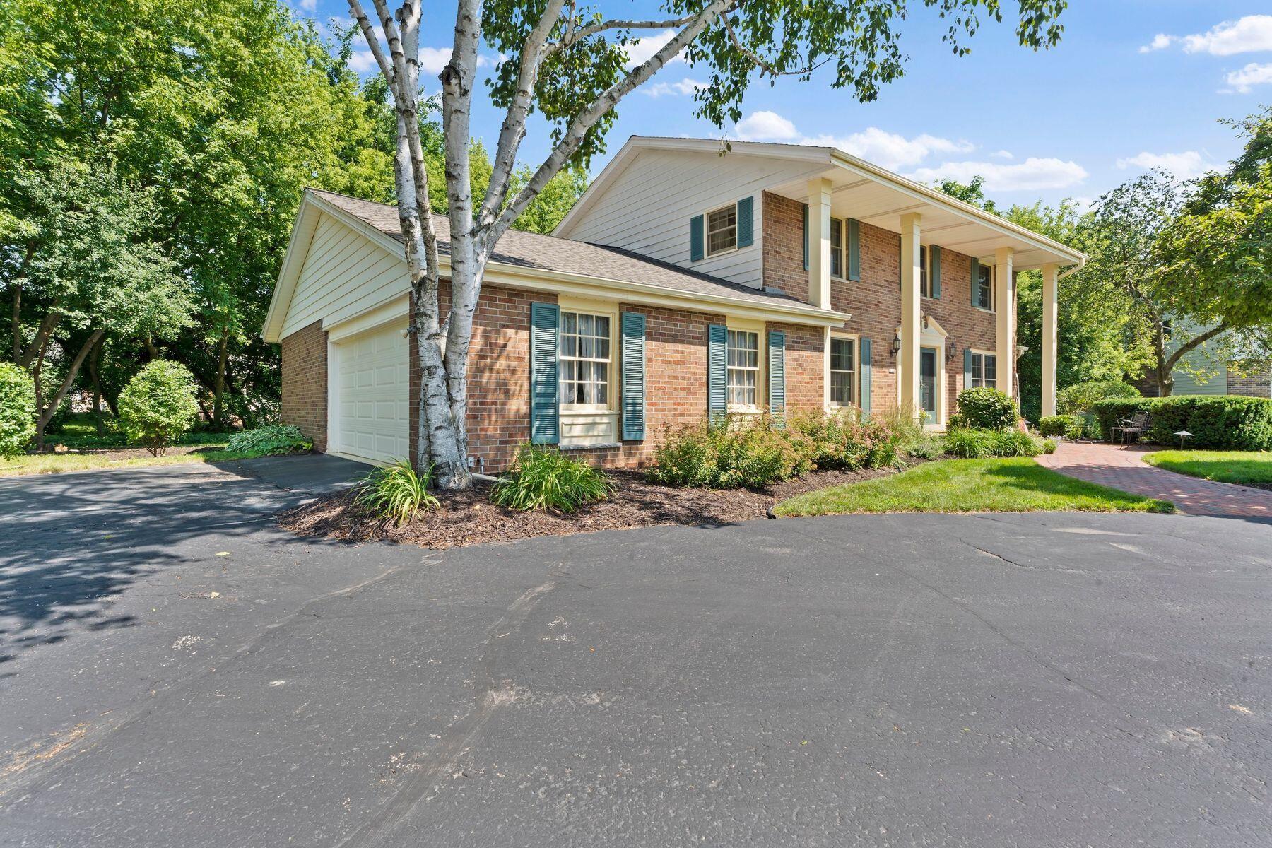 21330 Almesbury Ct
