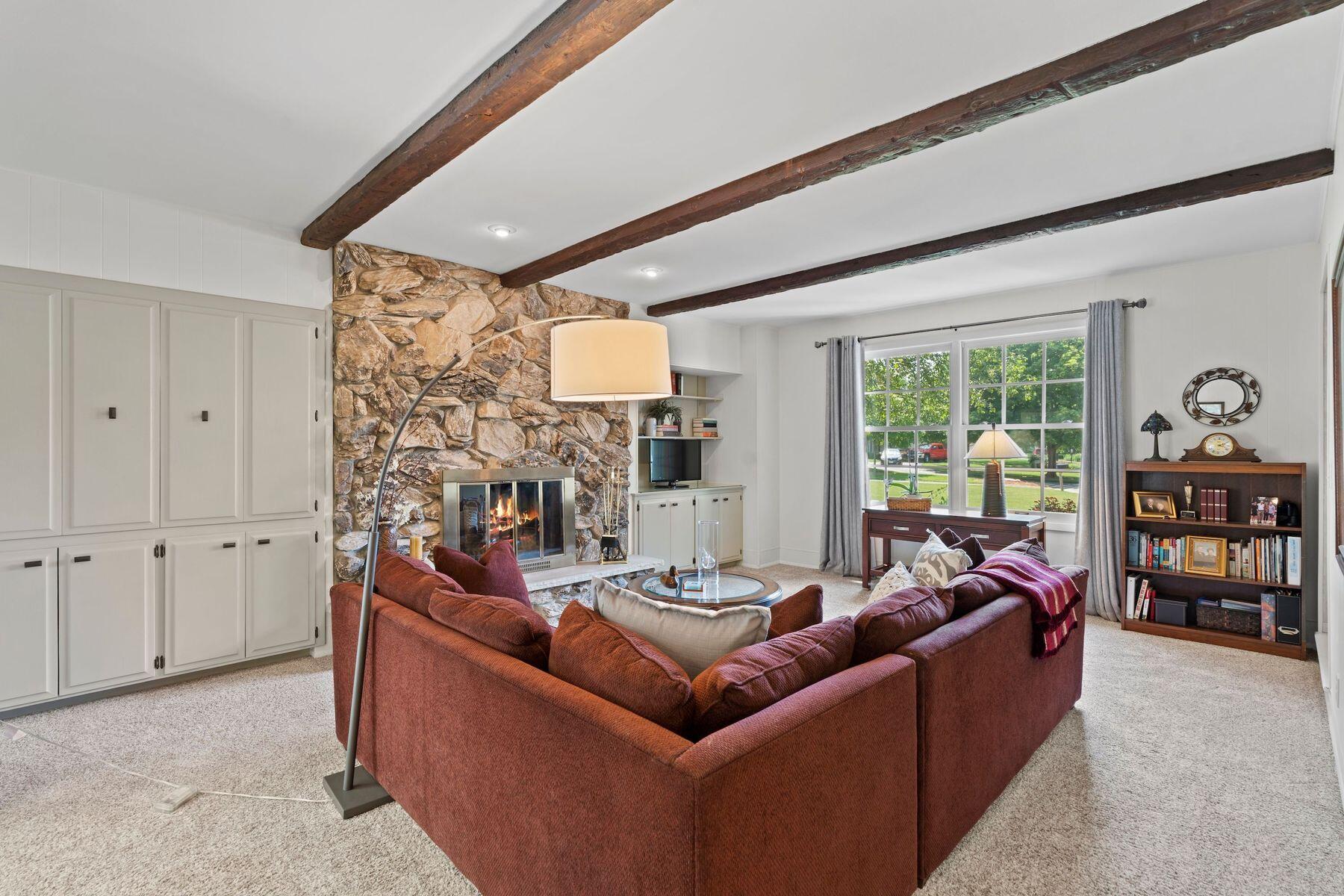 21330 Almesbury Ct