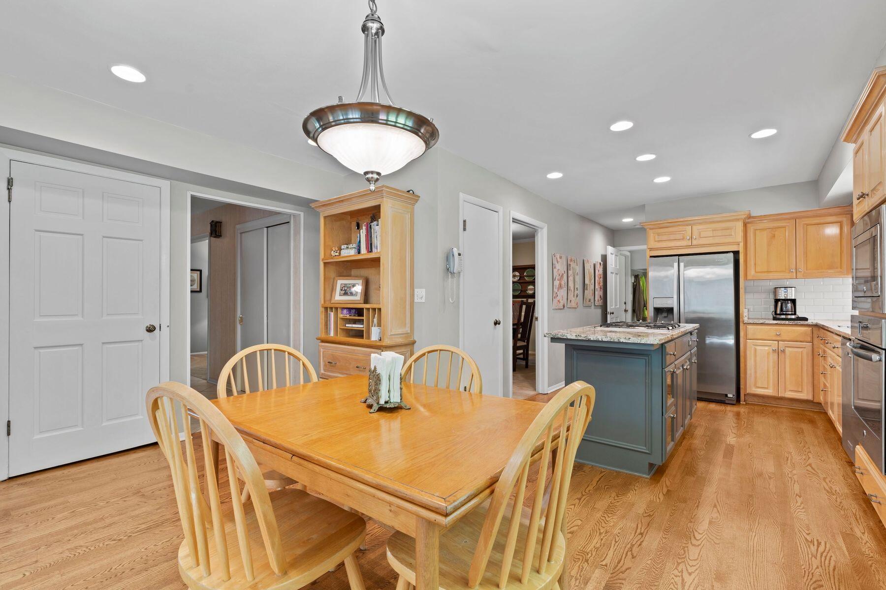 21330 Almesbury Ct
