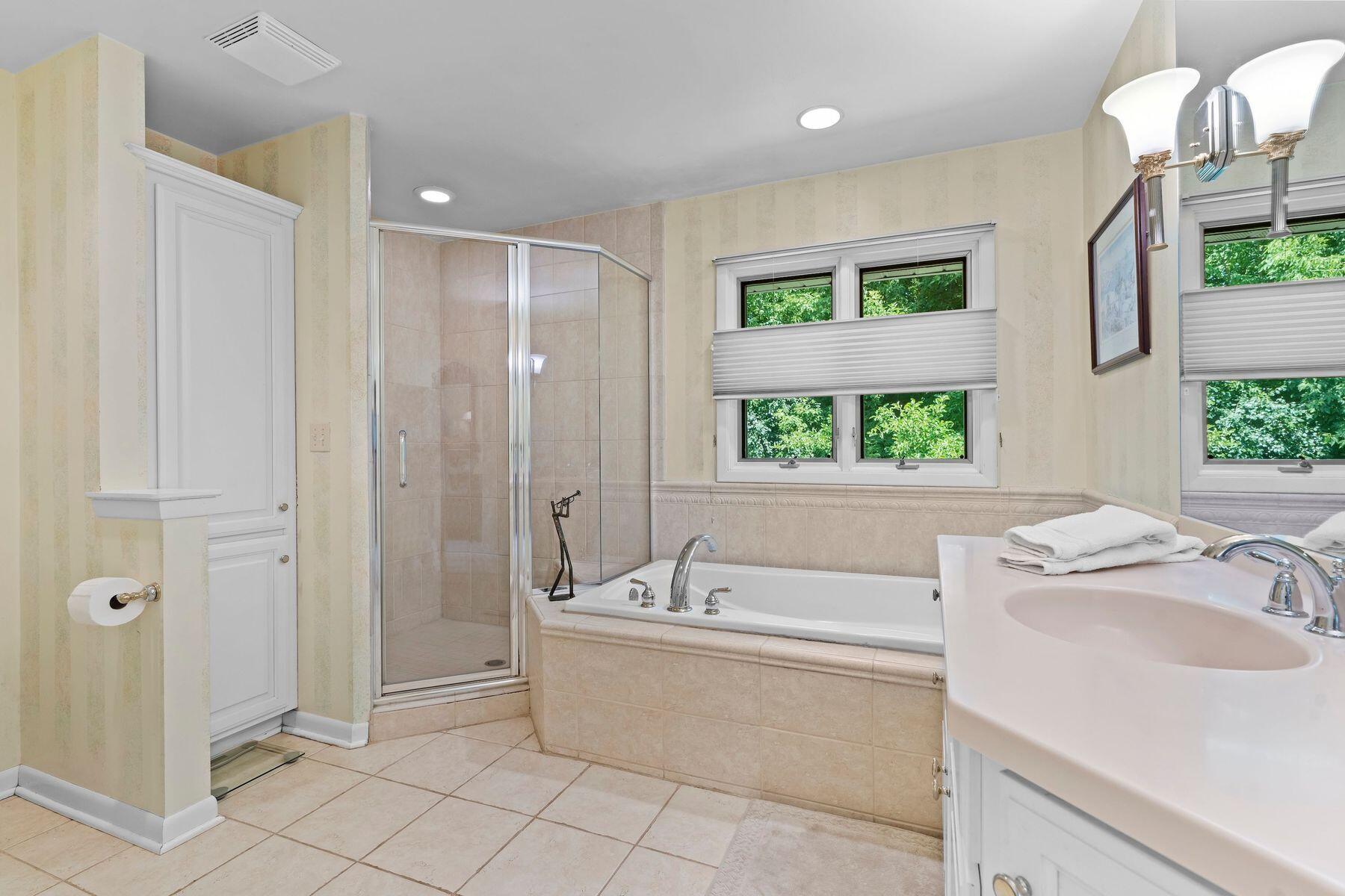 21330 Almesbury Ct
