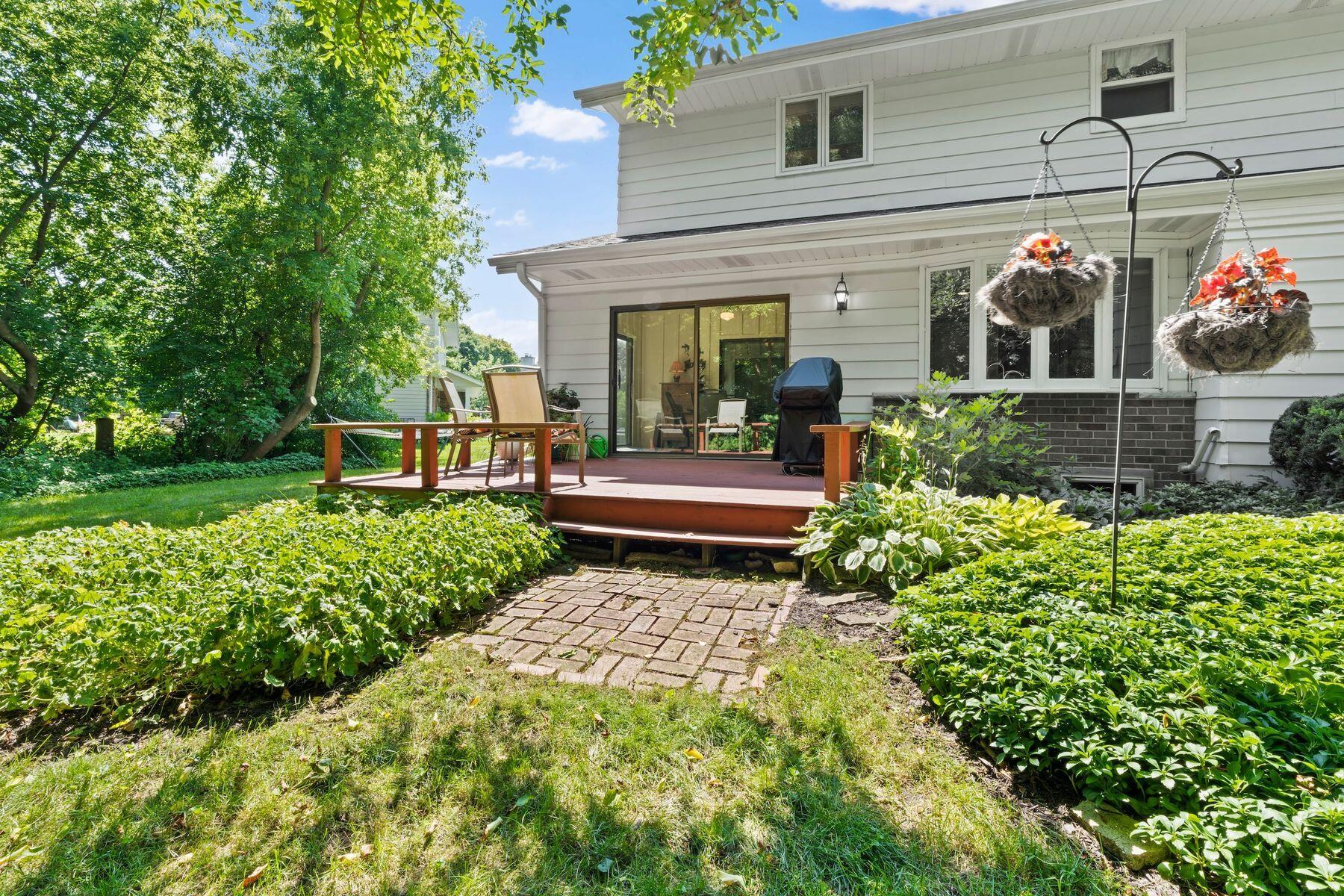21330 Almesbury Ct