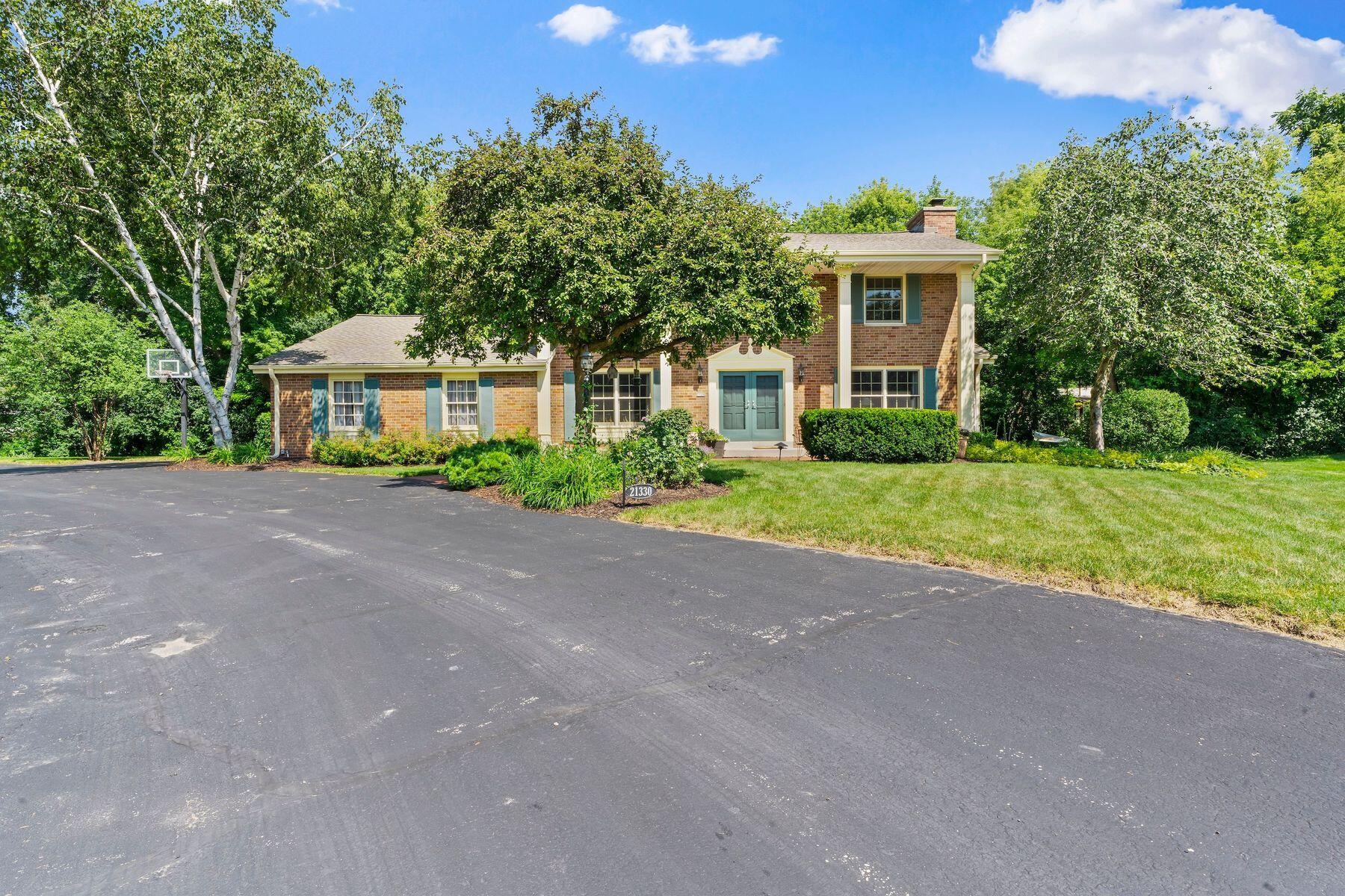 21330 Almesbury Ct