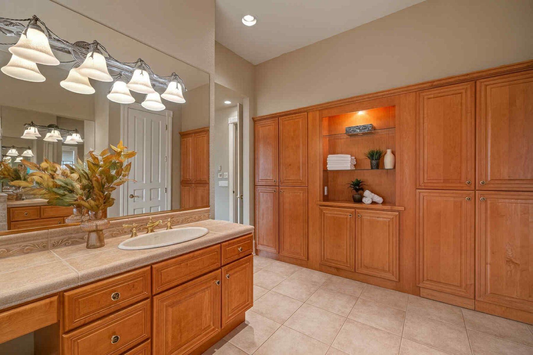 1472 Council Hill Trl