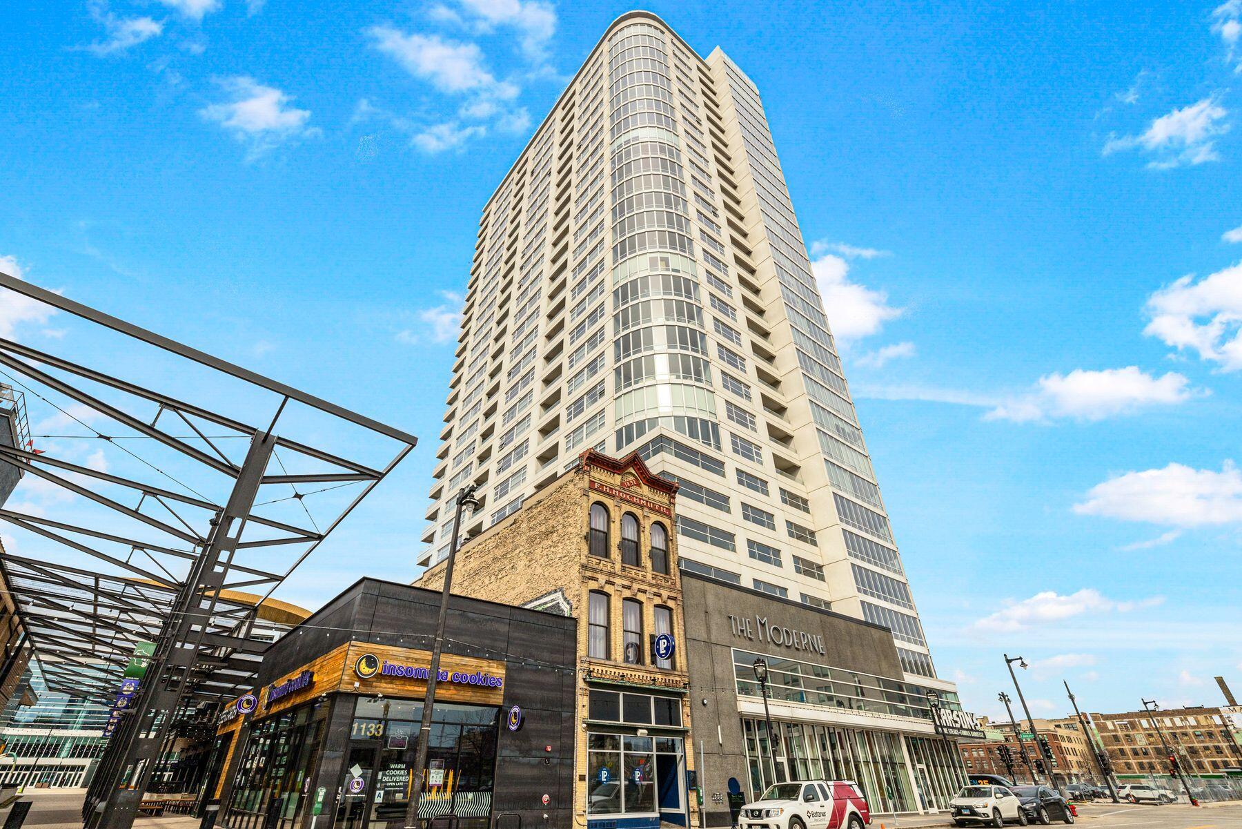 1141 N Martin L King Jr Dr