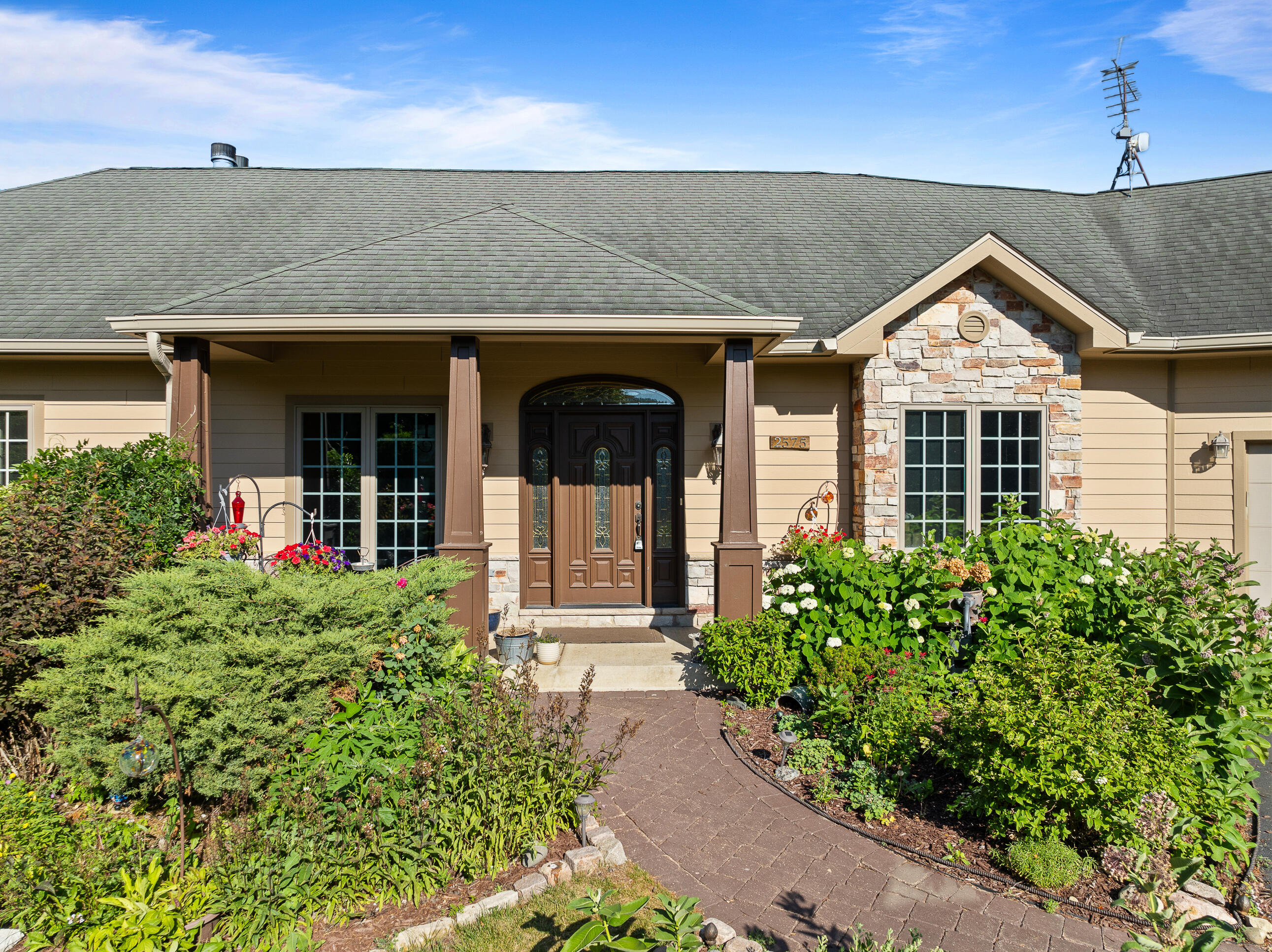 2575 Back Rd